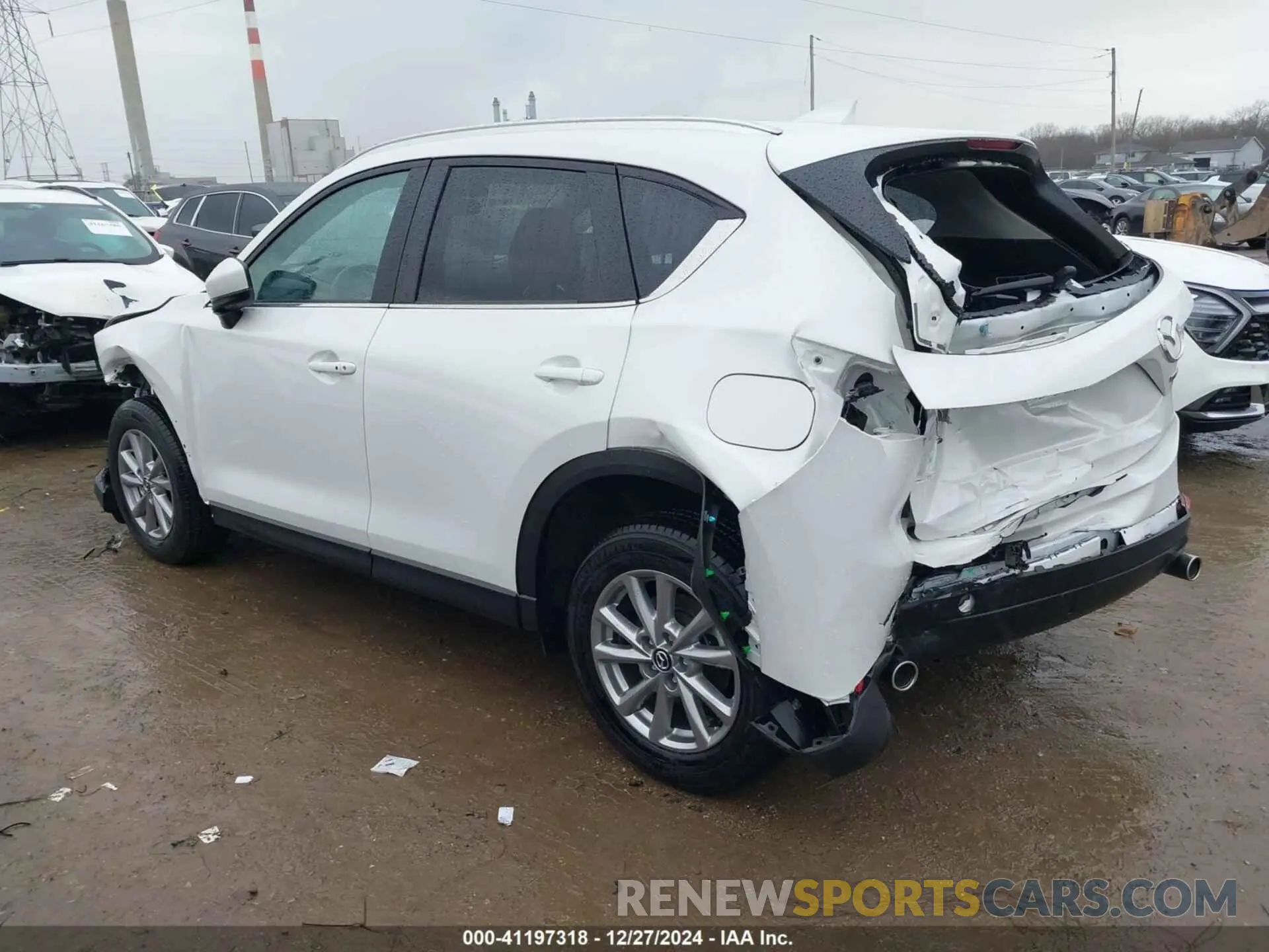 3 fotografías del automóvil dañado JM3KFBBM0P0222039 MAZDA CX-5 2023