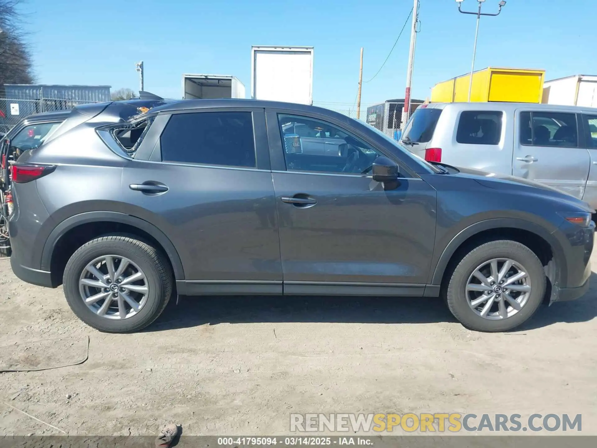 13 fotografías del automóvil dañado JM3KFBBM2P0161289 MAZDA CX-5 2023