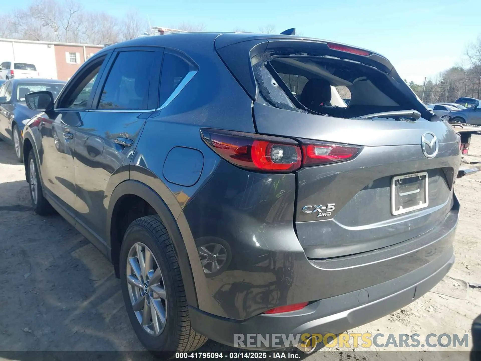 3 fotografías del automóvil dañado JM3KFBBM2P0161289 MAZDA CX-5 2023