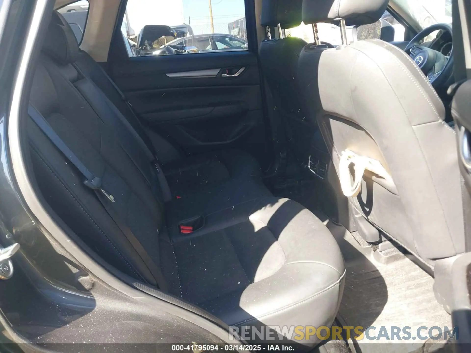 8 fotografías del automóvil dañado JM3KFBBM2P0161289 MAZDA CX-5 2023