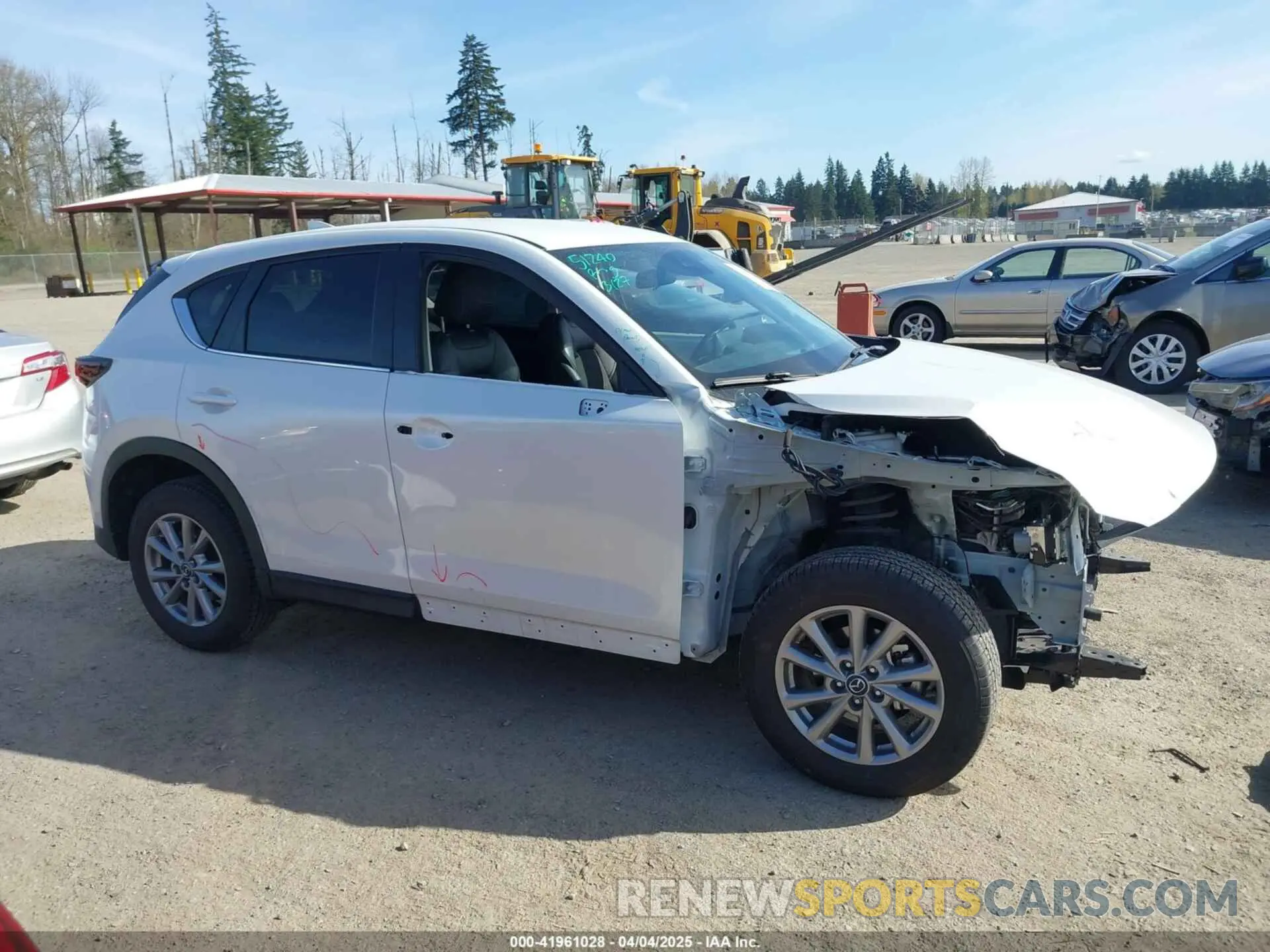 14 fotografías del automóvil dañado JM3KFBBM2P0178125 MAZDA CX-5 2023