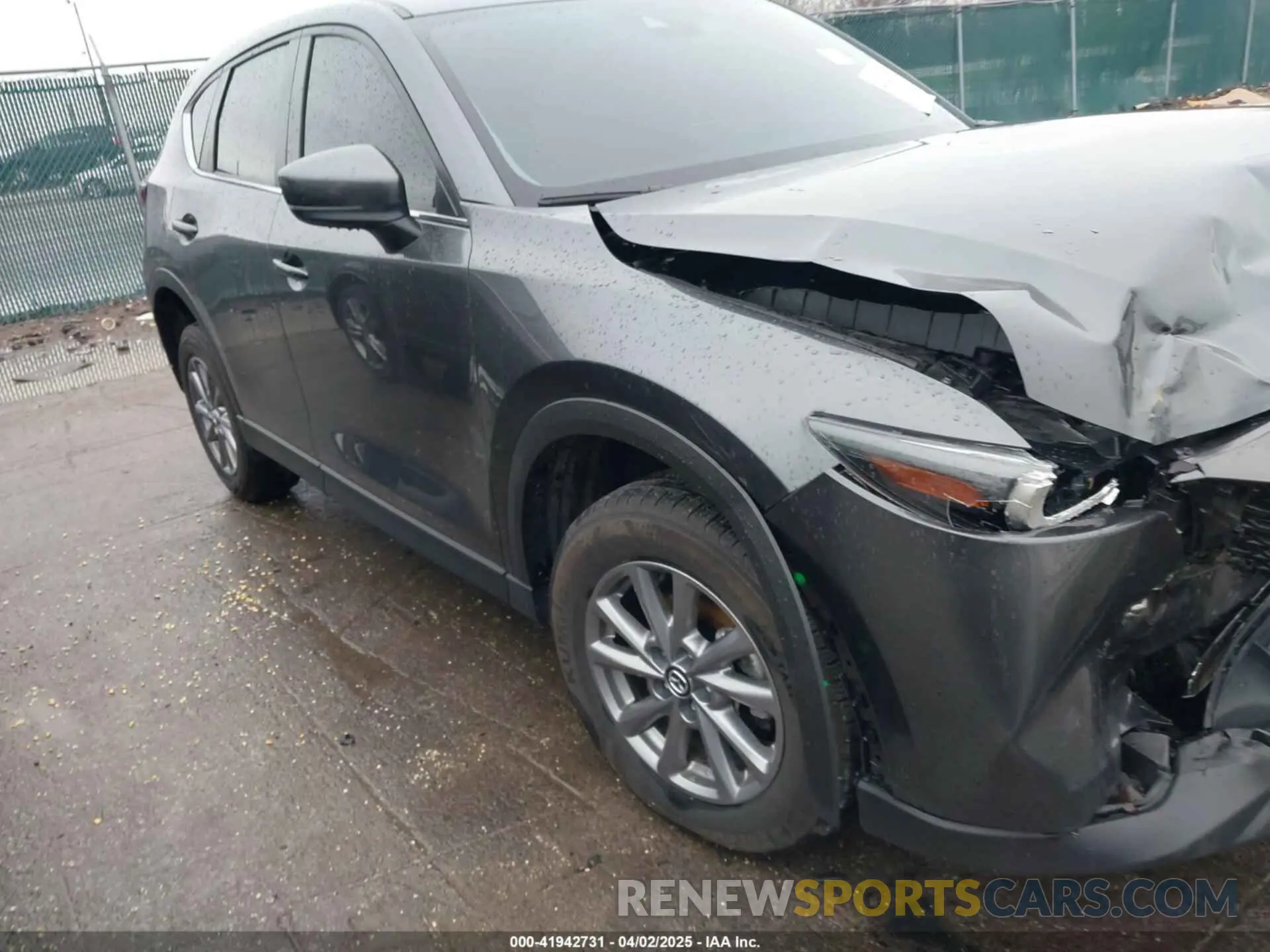 13 fotografías del automóvil dañado JM3KFBBM3P0169109 MAZDA CX-5 2023