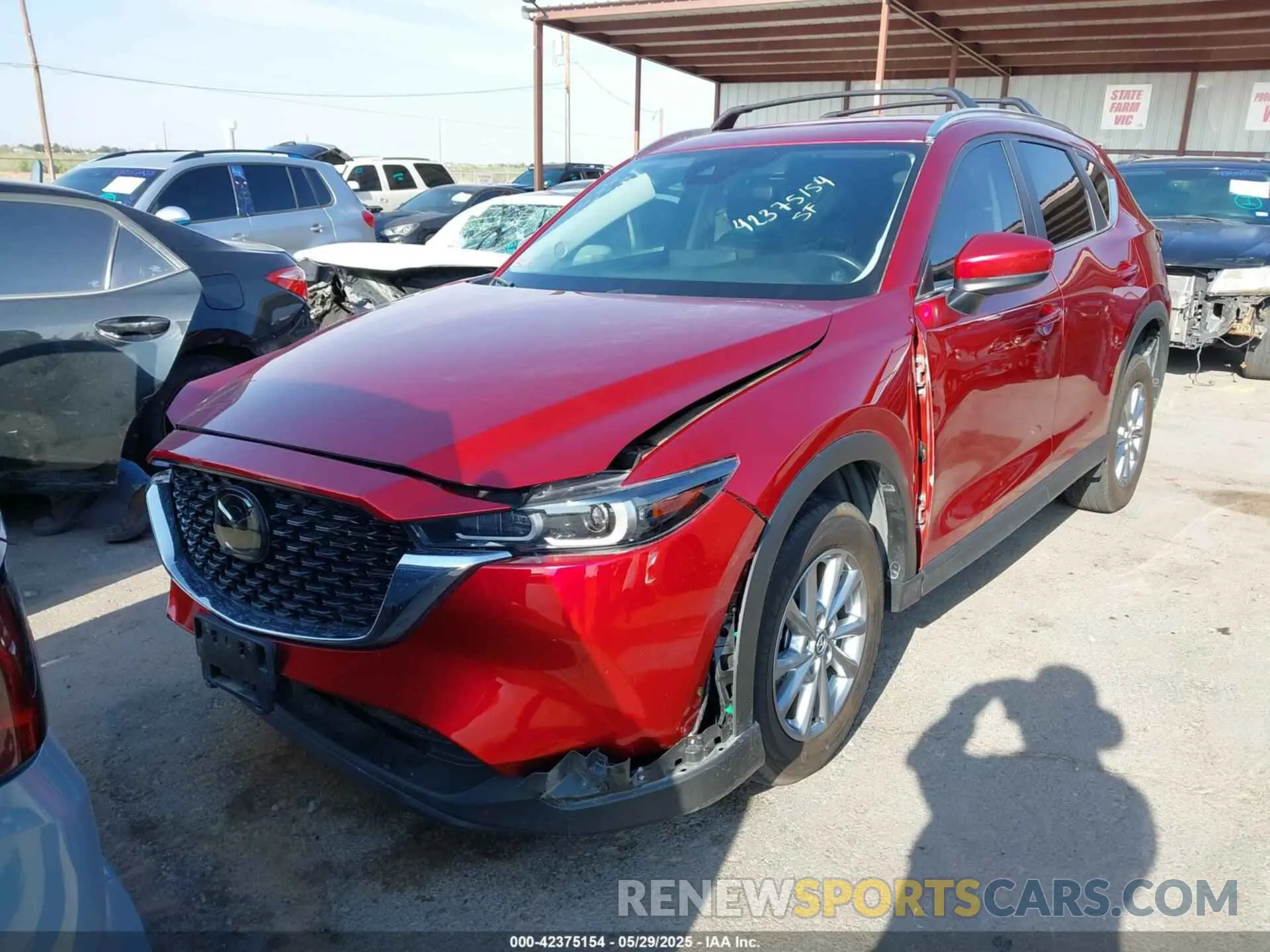 2 fotografías del automóvil dañado JM3KFBBM3P0288293 MAZDA CX-5 2023