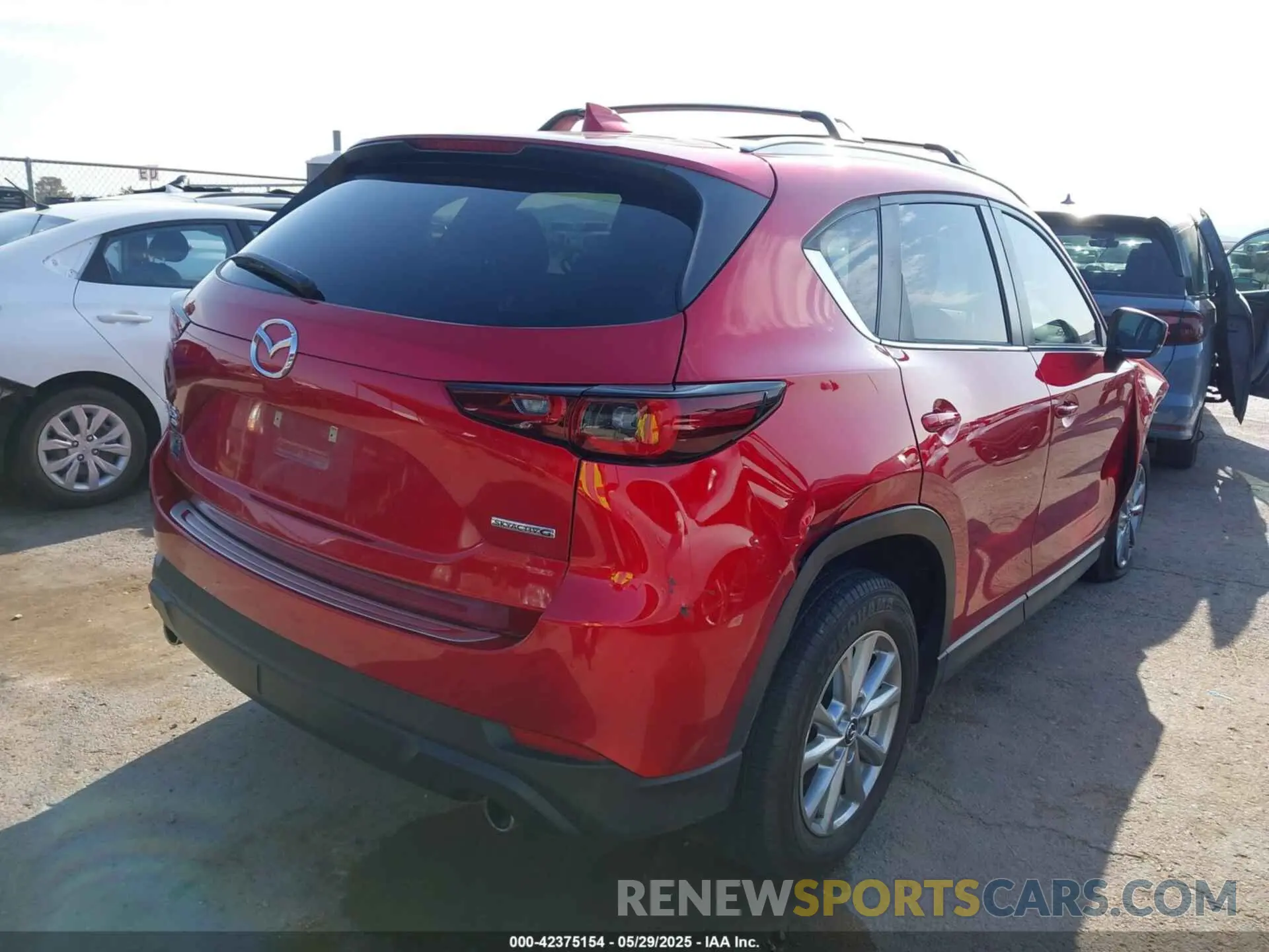 4 fotografías del automóvil dañado JM3KFBBM3P0288293 MAZDA CX-5 2023