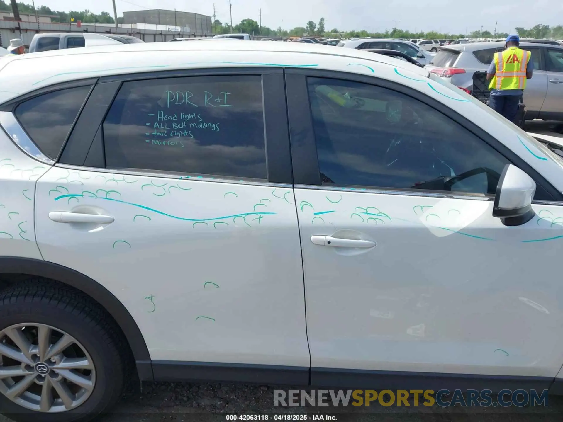13 fotografías del automóvil dañado JM3KFBBM4P0164680 MAZDA CX-5 2023