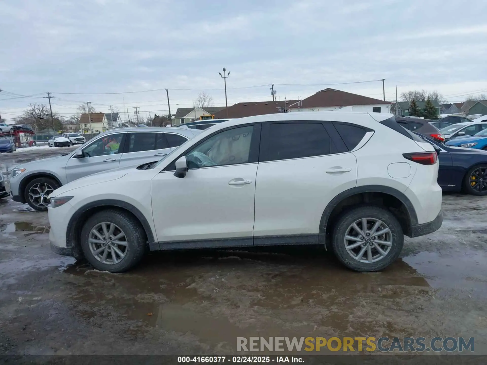 14 fotografías del automóvil dañado JM3KFBBM4P0219564 MAZDA CX-5 2023