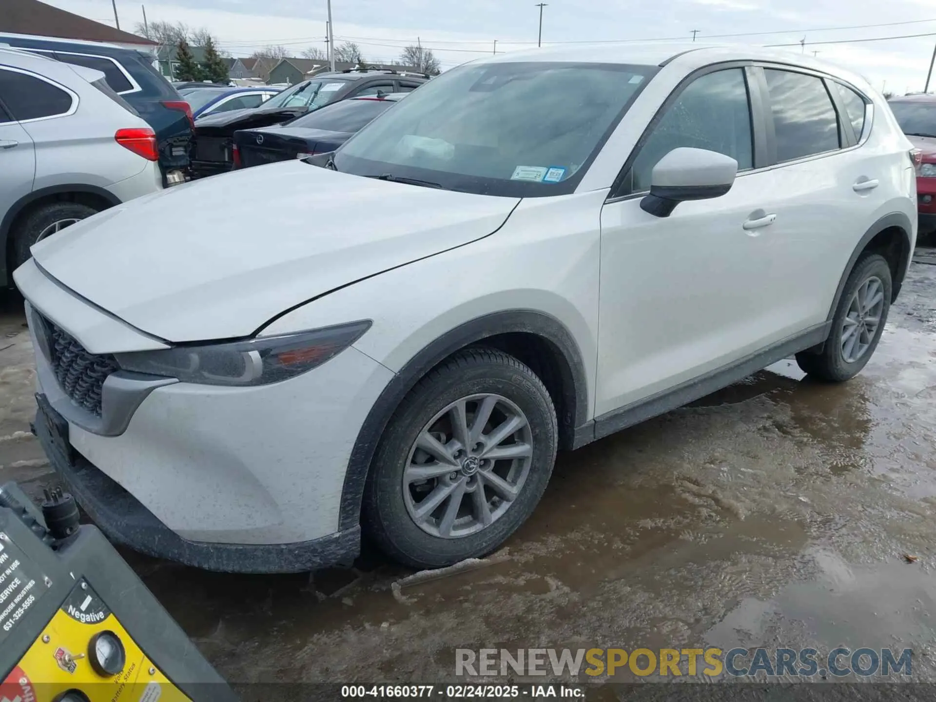 2 fotografías del automóvil dañado JM3KFBBM4P0219564 MAZDA CX-5 2023