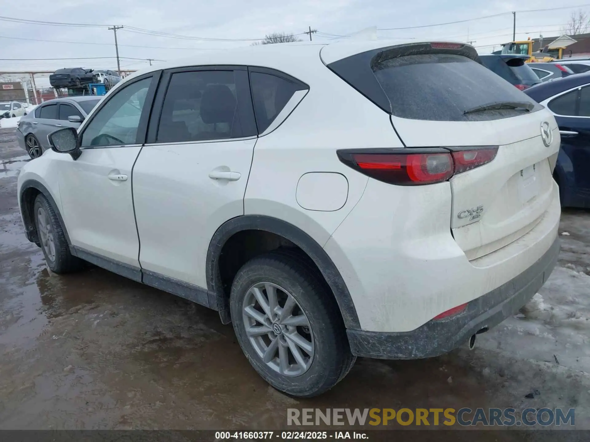 3 fotografías del automóvil dañado JM3KFBBM4P0219564 MAZDA CX-5 2023