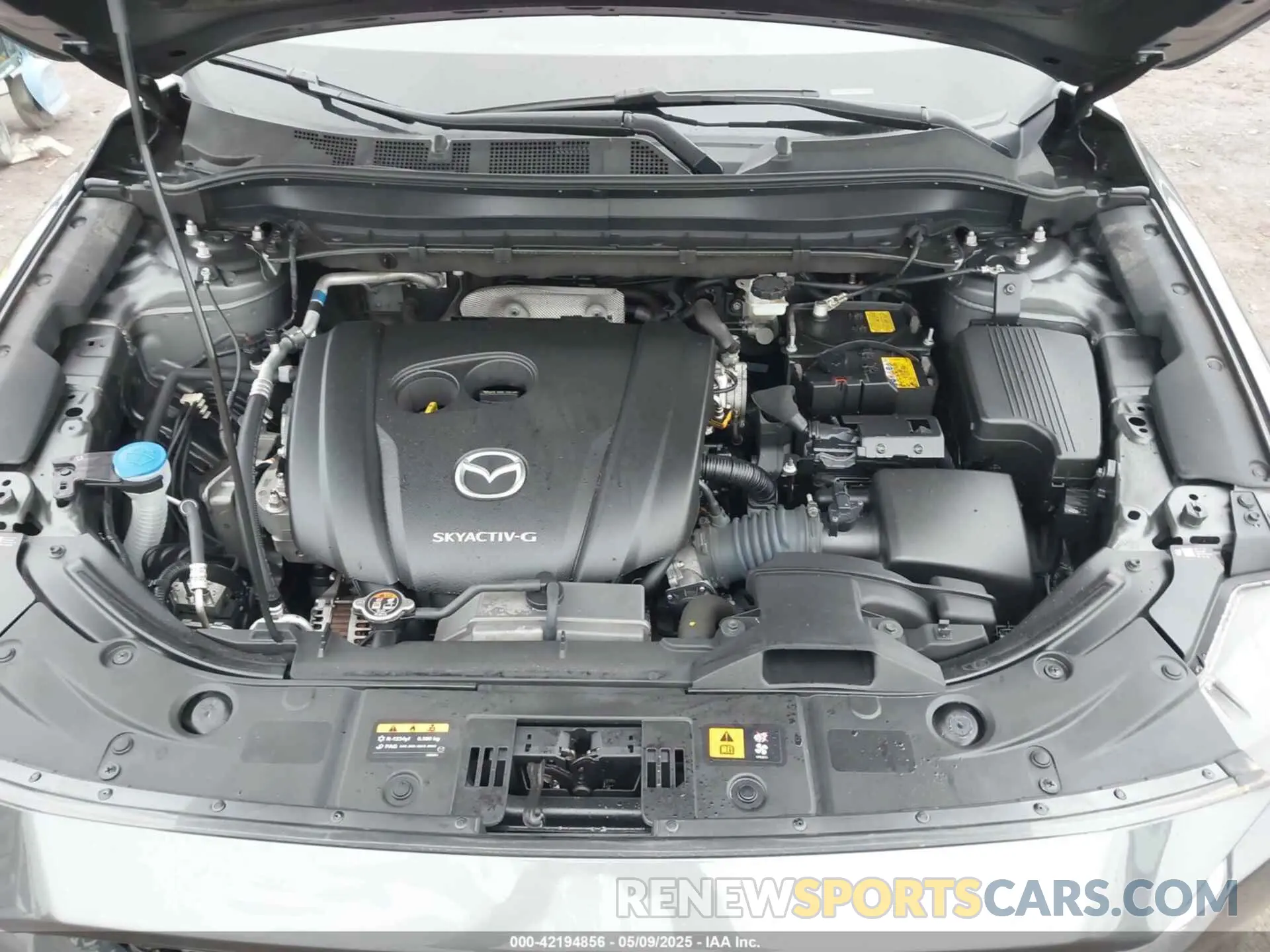 10 fotografías del automóvil dañado JM3KFBBM4P0228412 MAZDA CX-5 2023