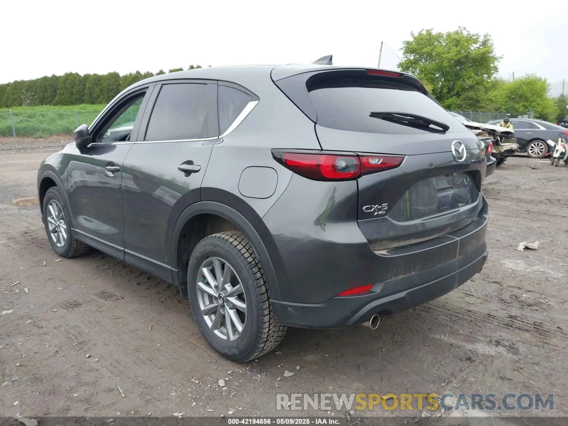3 fotografías del automóvil dañado JM3KFBBM4P0228412 MAZDA CX-5 2023