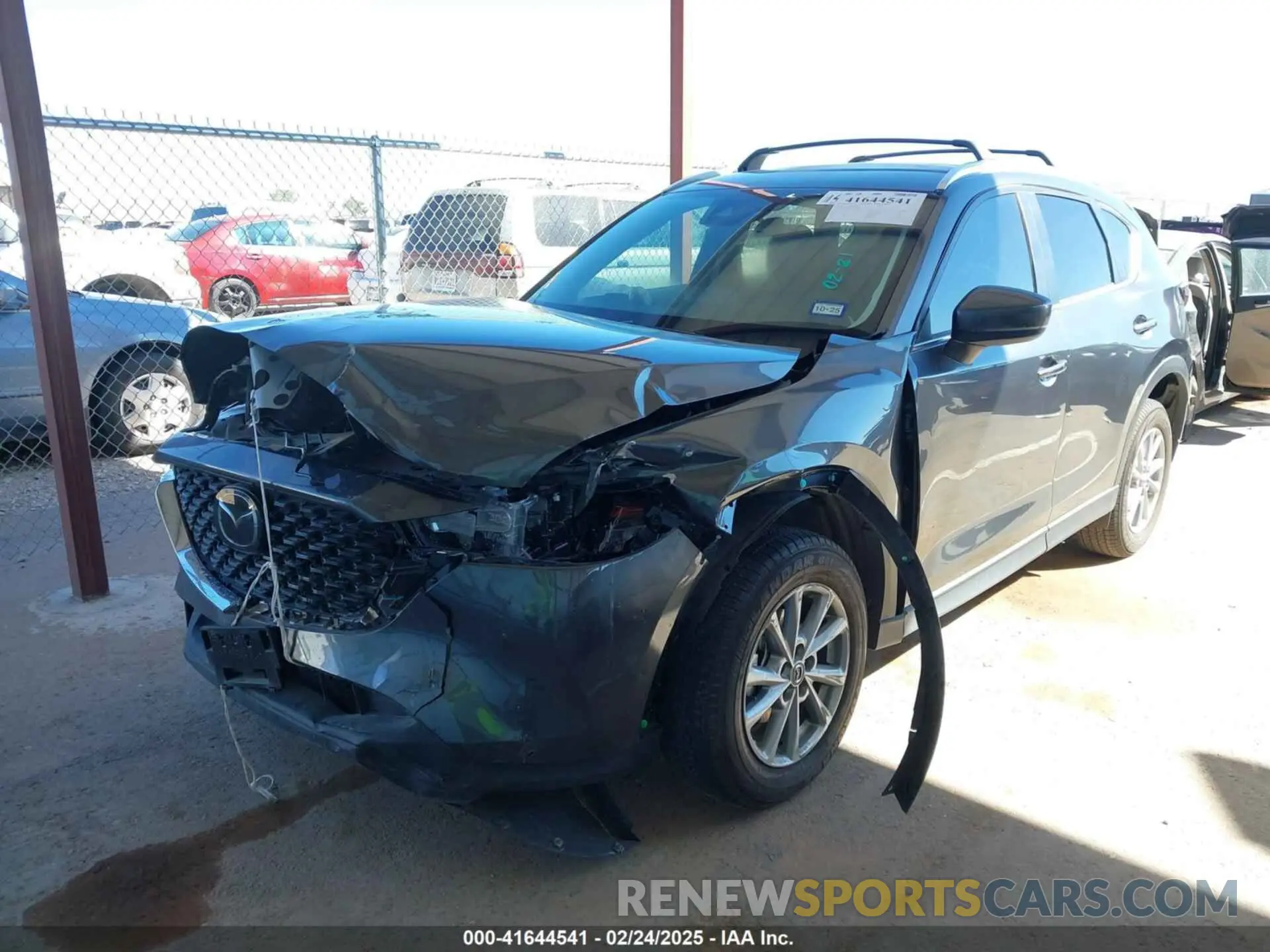 2 fotografías del automóvil dañado JM3KFBBM4P0291283 MAZDA CX-5 2023