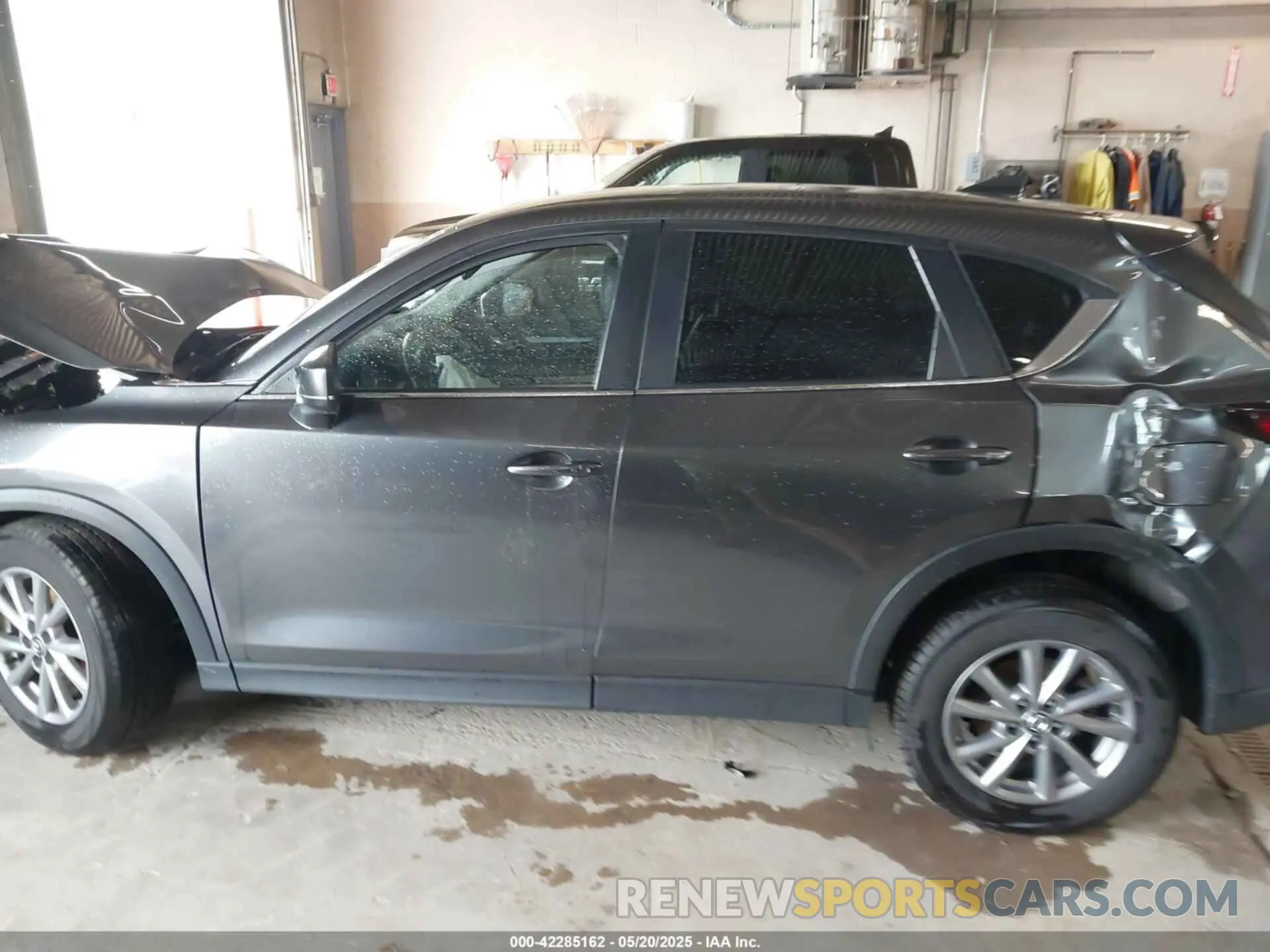 13 fotografías del automóvil dañado JM3KFBBM6P0103752 MAZDA CX-5 2023