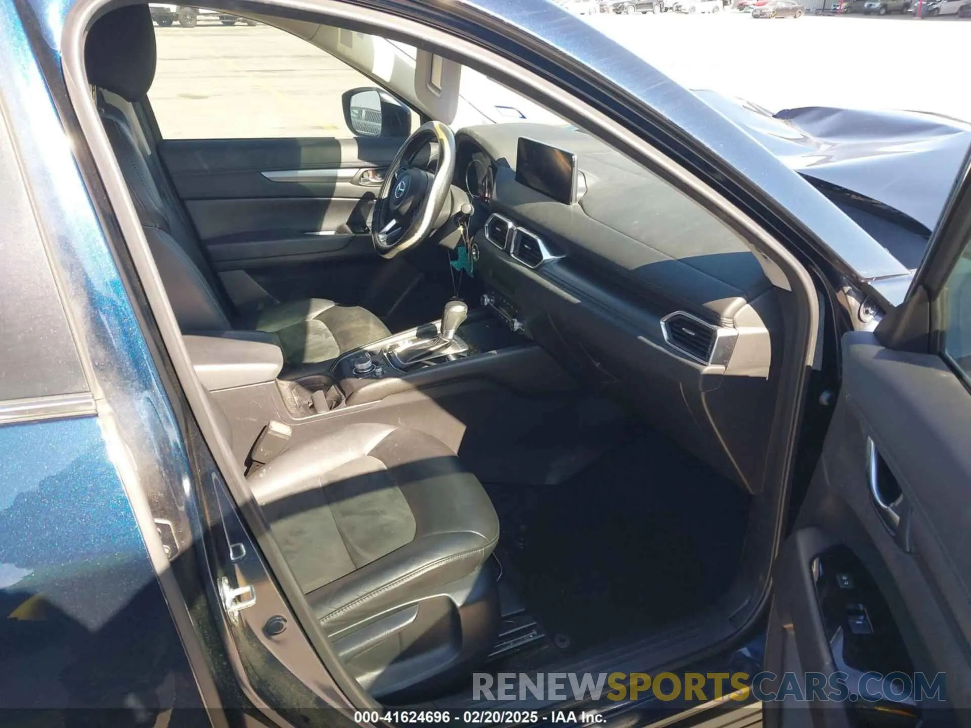 5 fotografías del automóvil dañado JM3KFBBM7P0148375 MAZDA CX-5 2023