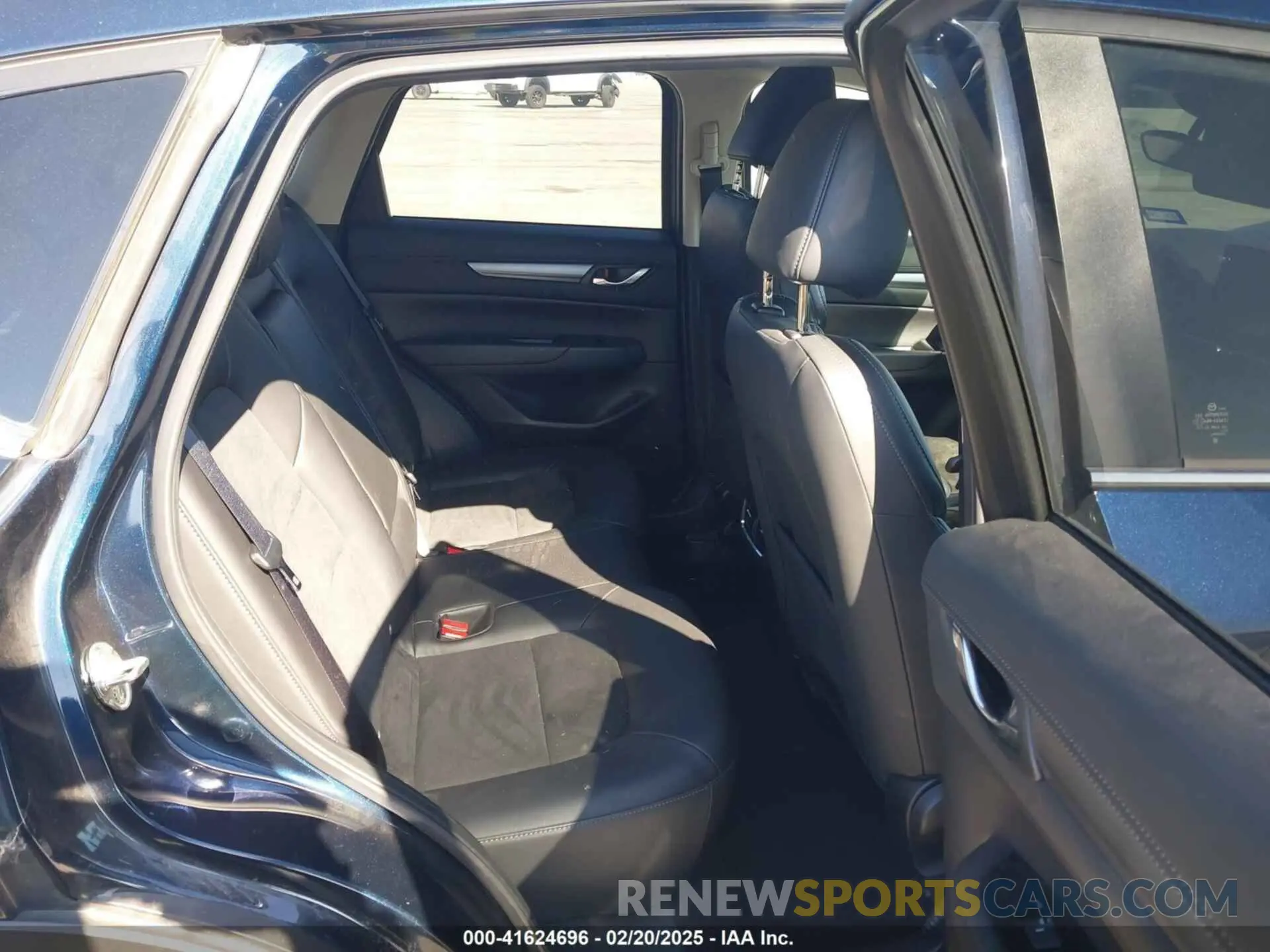 8 fotografías del automóvil dañado JM3KFBBM7P0148375 MAZDA CX-5 2023