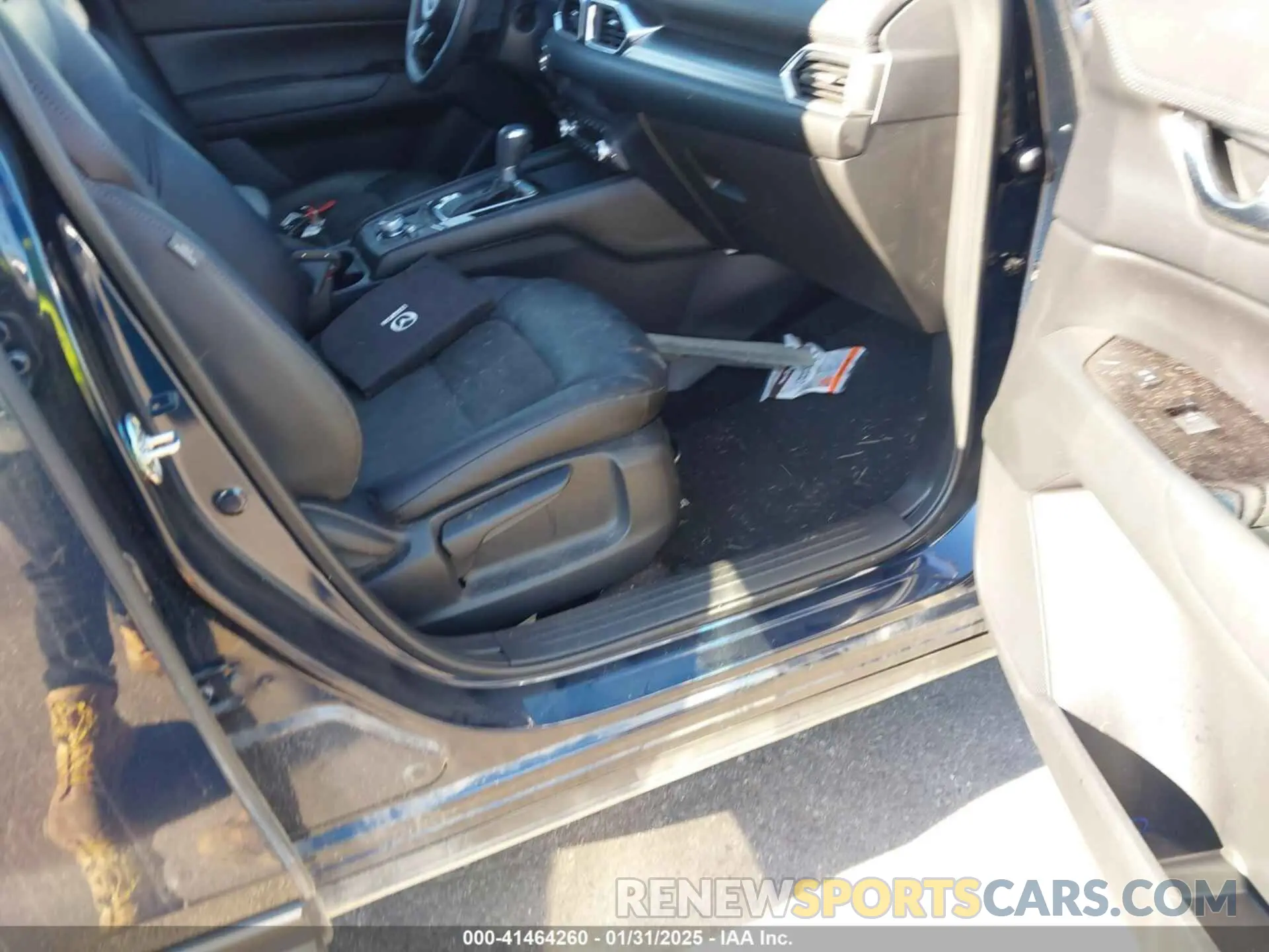 5 fotografías del automóvil dañado JM3KFBBM7P0171770 MAZDA CX-5 2023