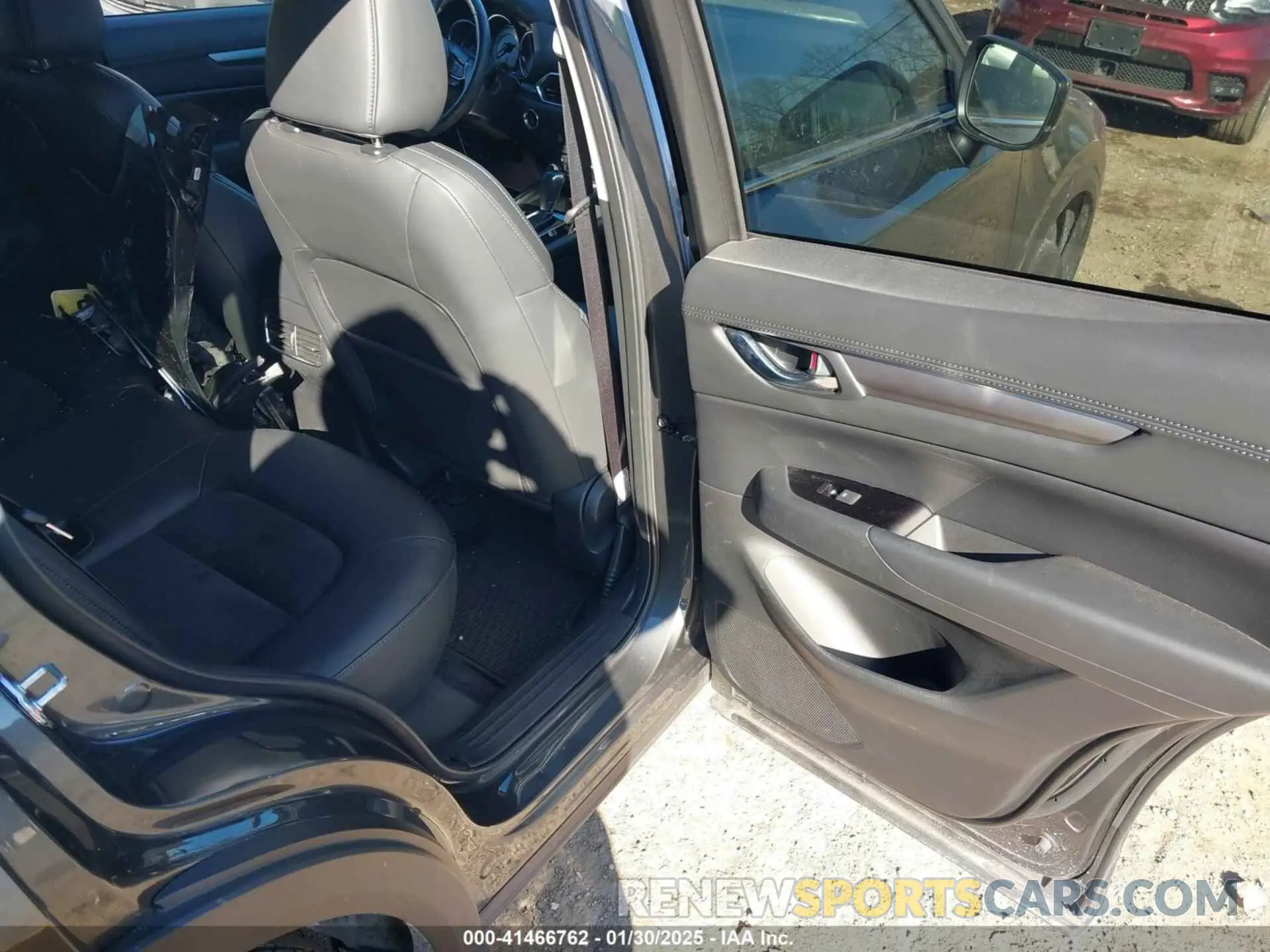 8 fotografías del automóvil dañado JM3KFBBM8P0171504 MAZDA CX-5 2023