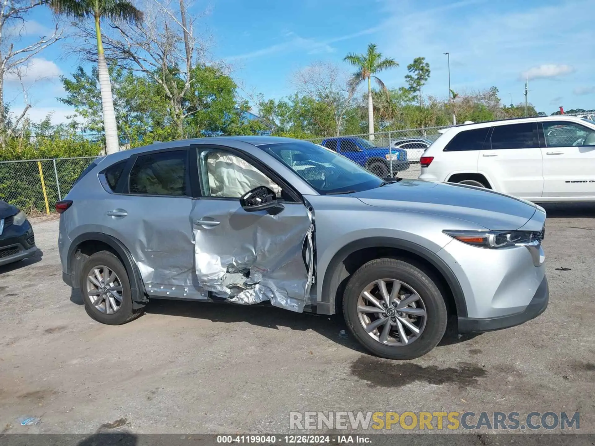 13 fotografías del automóvil dañado JM3KFBBM8P0219793 MAZDA CX-5 2023