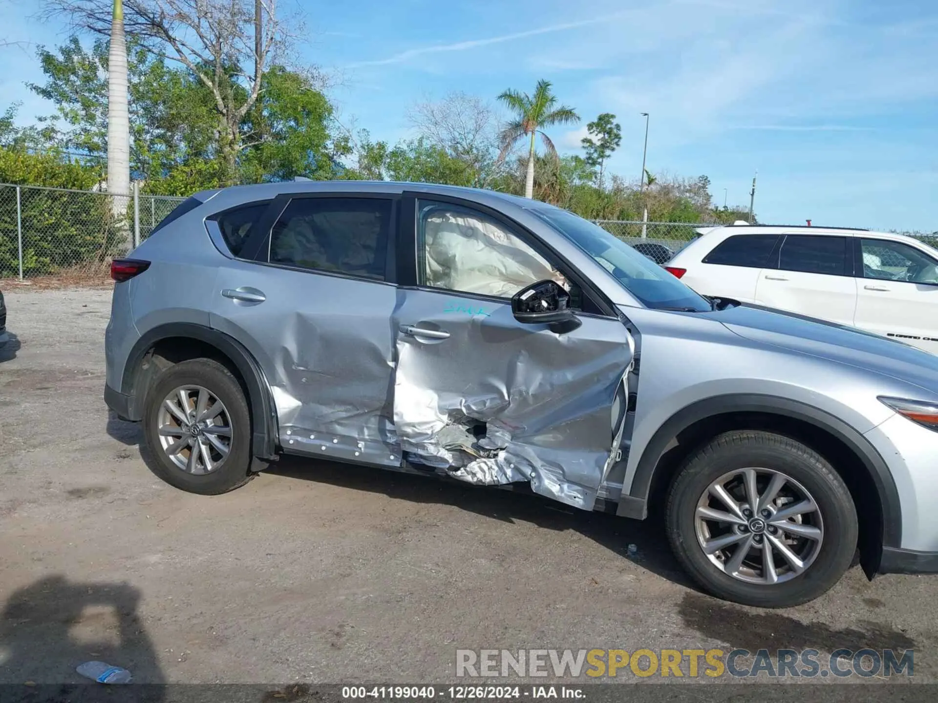 6 fotografías del automóvil dañado JM3KFBBM8P0219793 MAZDA CX-5 2023