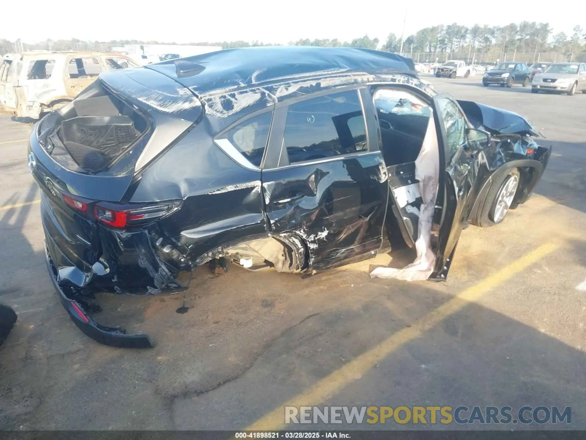 4 fotografías del automóvil dañado JM3KFBBM8P0239462 MAZDA CX-5 2023