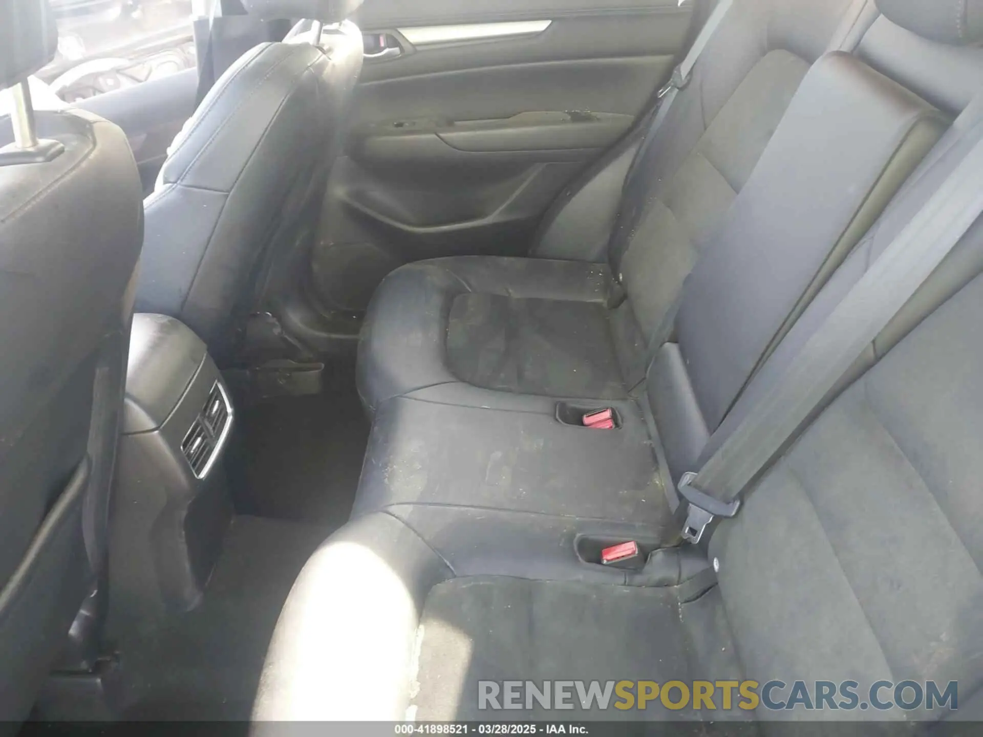 8 fotografías del automóvil dañado JM3KFBBM8P0239462 MAZDA CX-5 2023