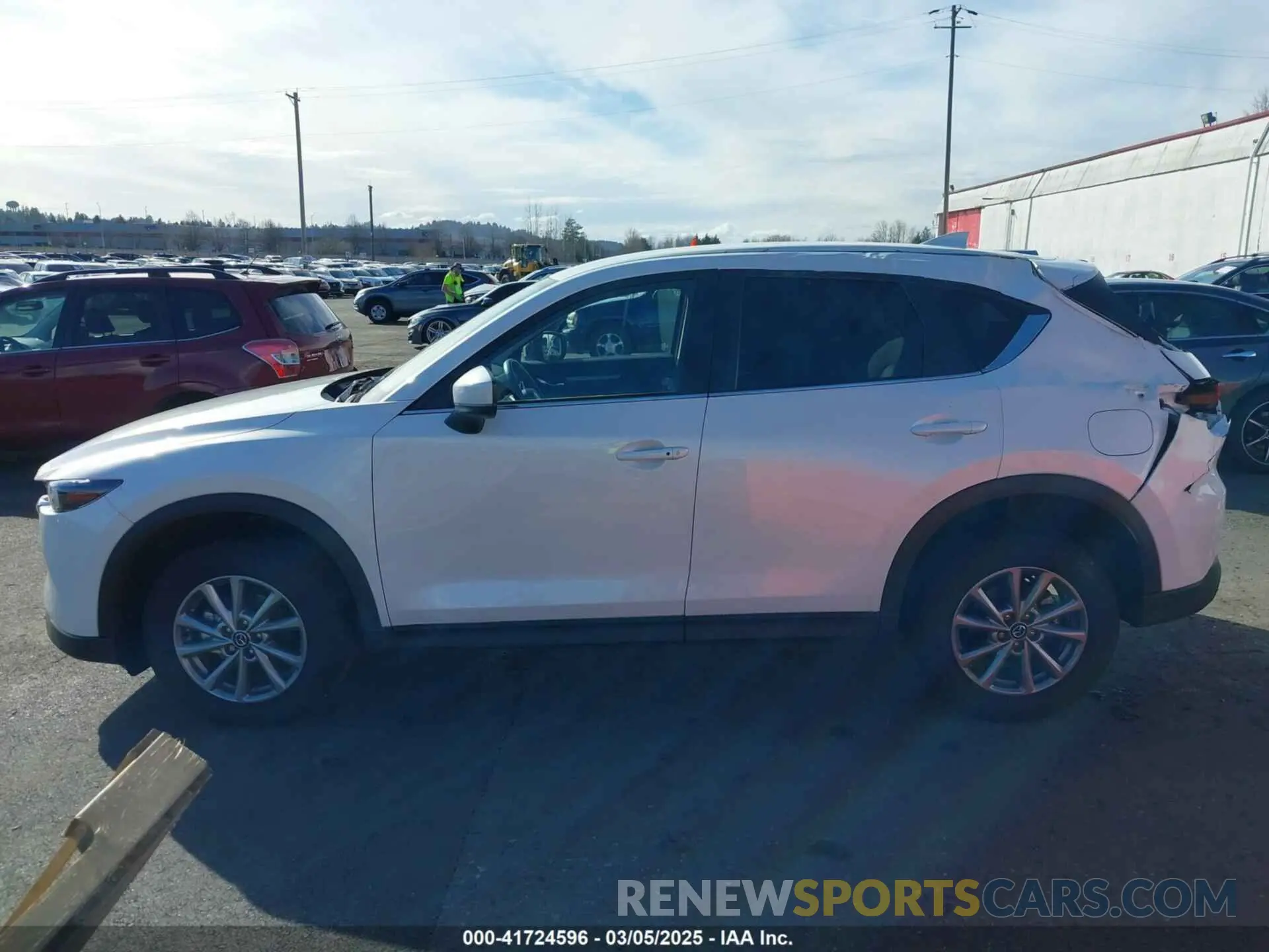 15 fotografías del automóvil dañado JM3KFBBM9P0142478 MAZDA CX-5 2023
