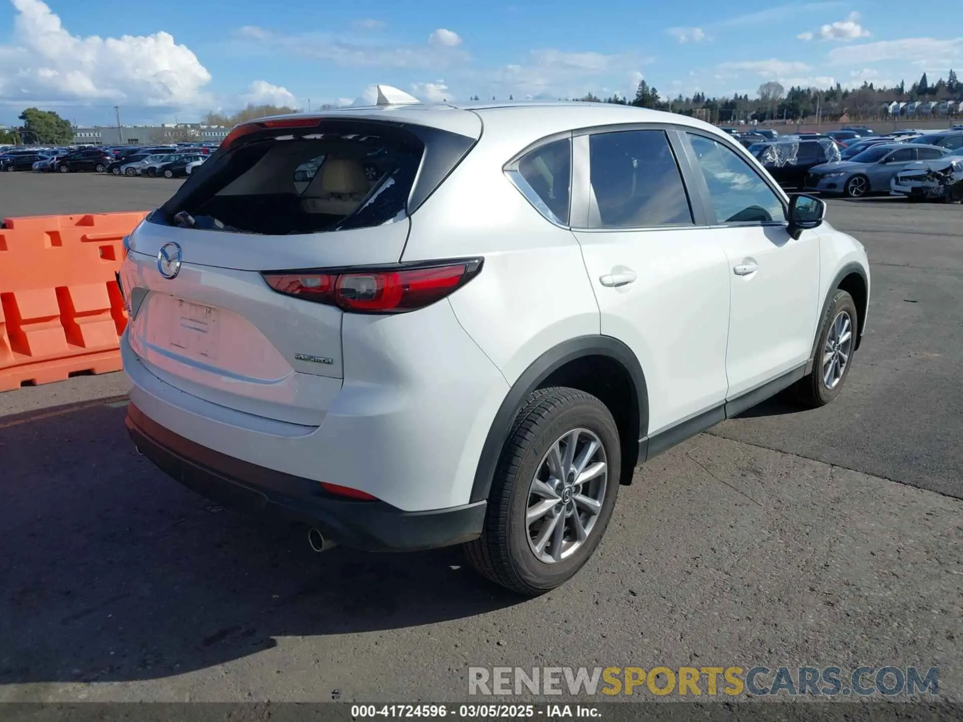 4 fotografías del automóvil dañado JM3KFBBM9P0142478 MAZDA CX-5 2023