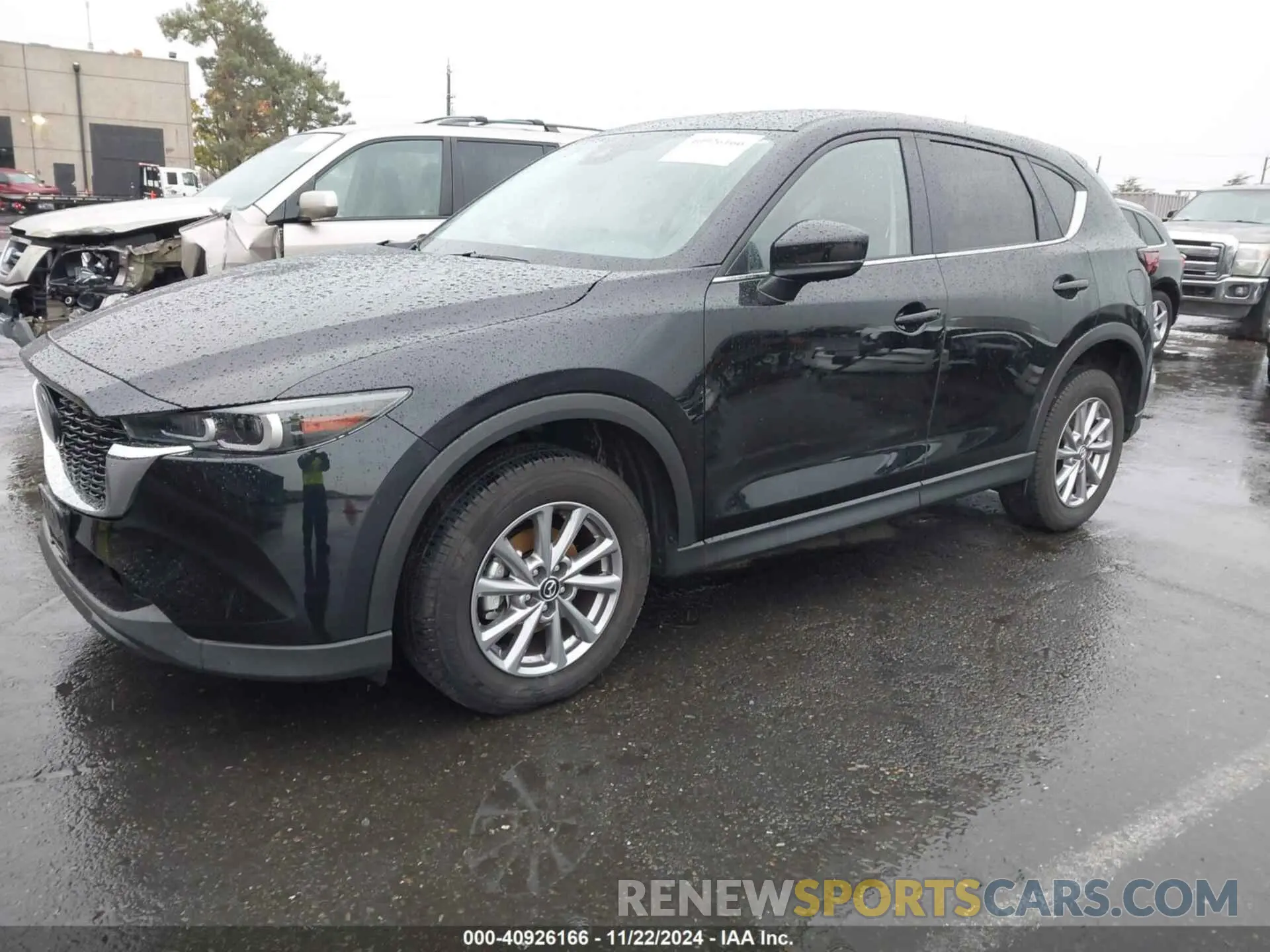 2 fotografías del automóvil dañado JM3KFBBM9P0287763 MAZDA CX-5 2023