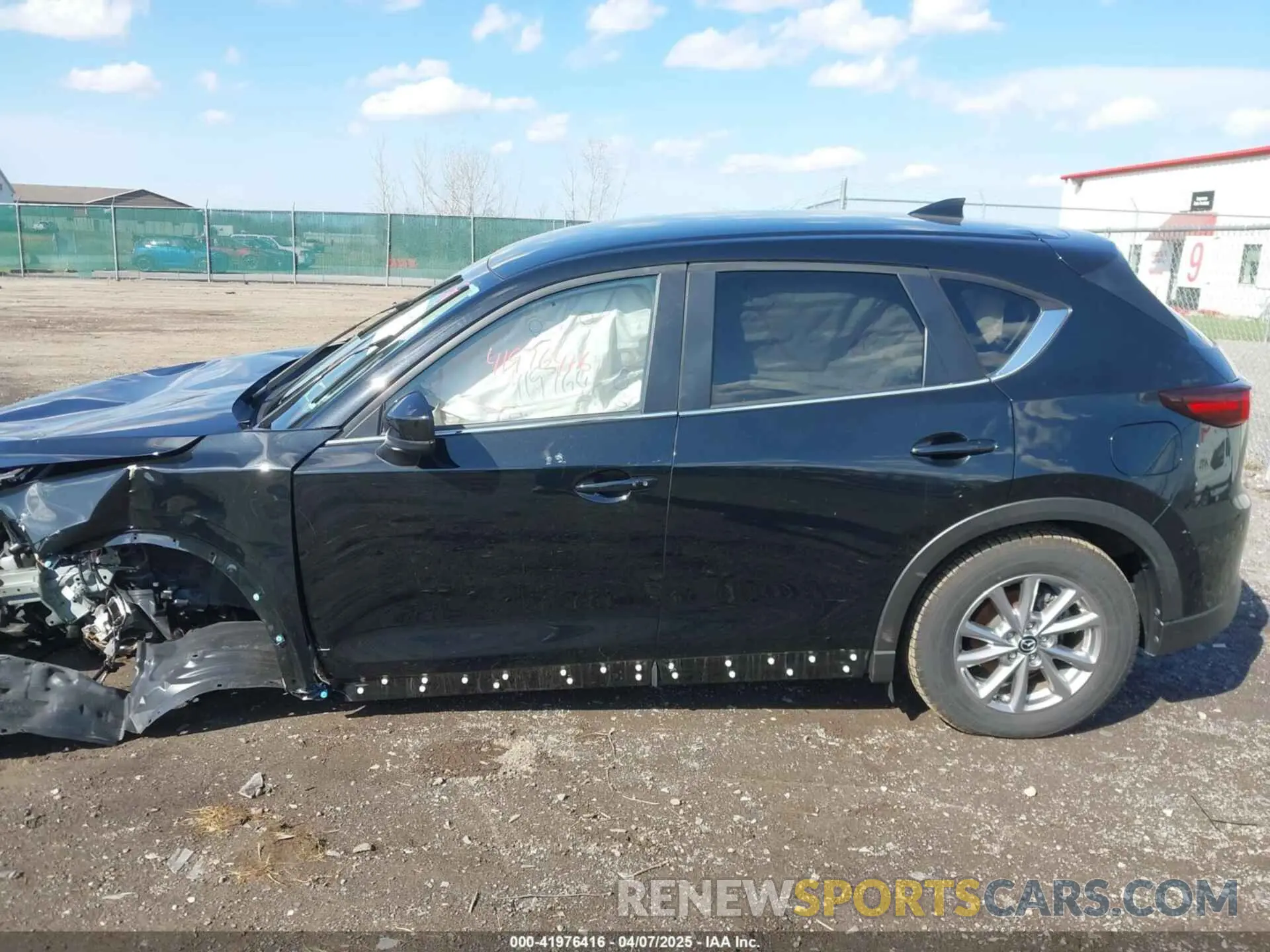 13 fotografías del automóvil dañado JM3KFBBMXP0149150 MAZDA CX-5 2023