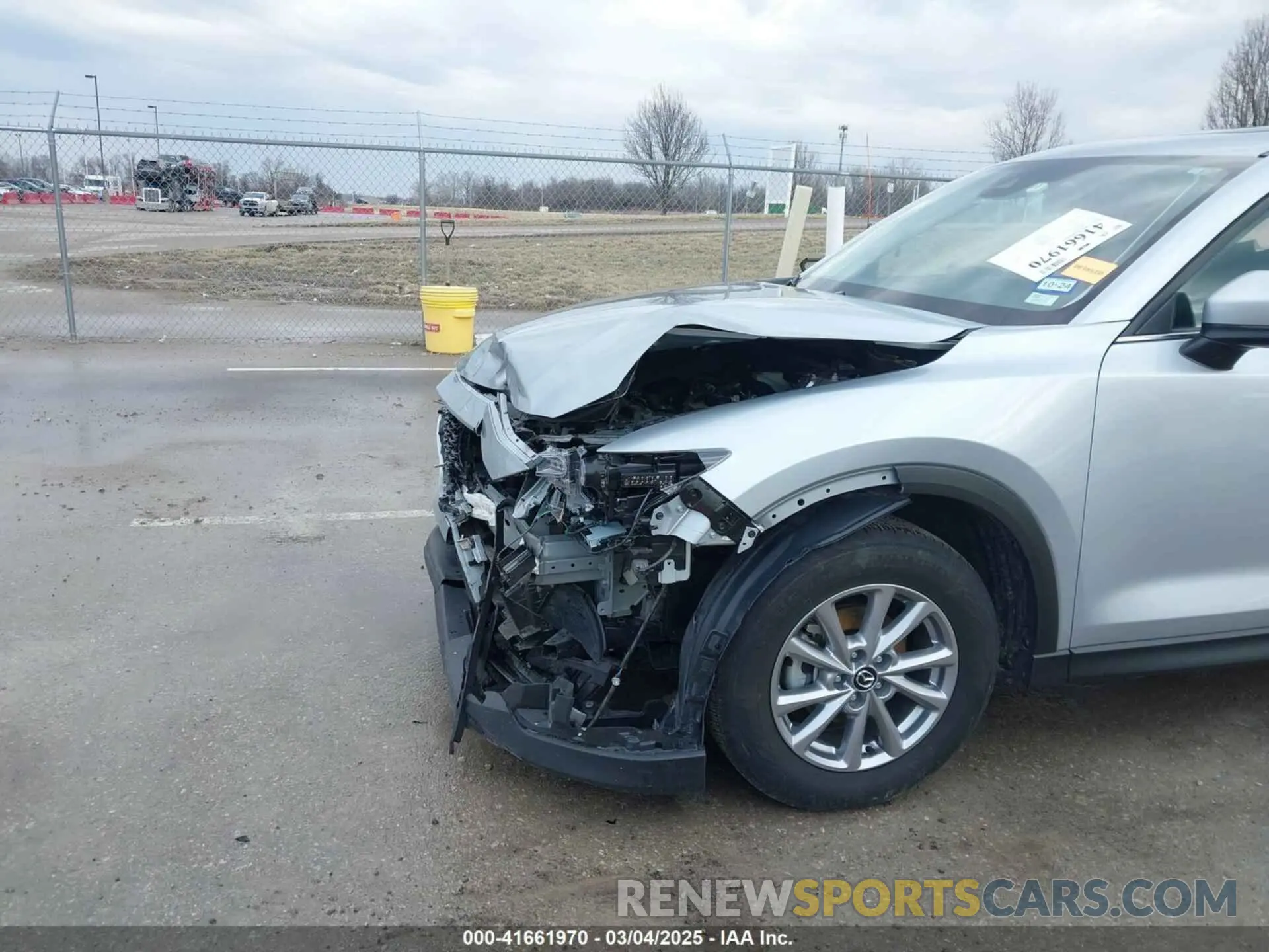 6 fotografías del automóvil dañado JM3KFBCM1P0131070 MAZDA CX-5 2023