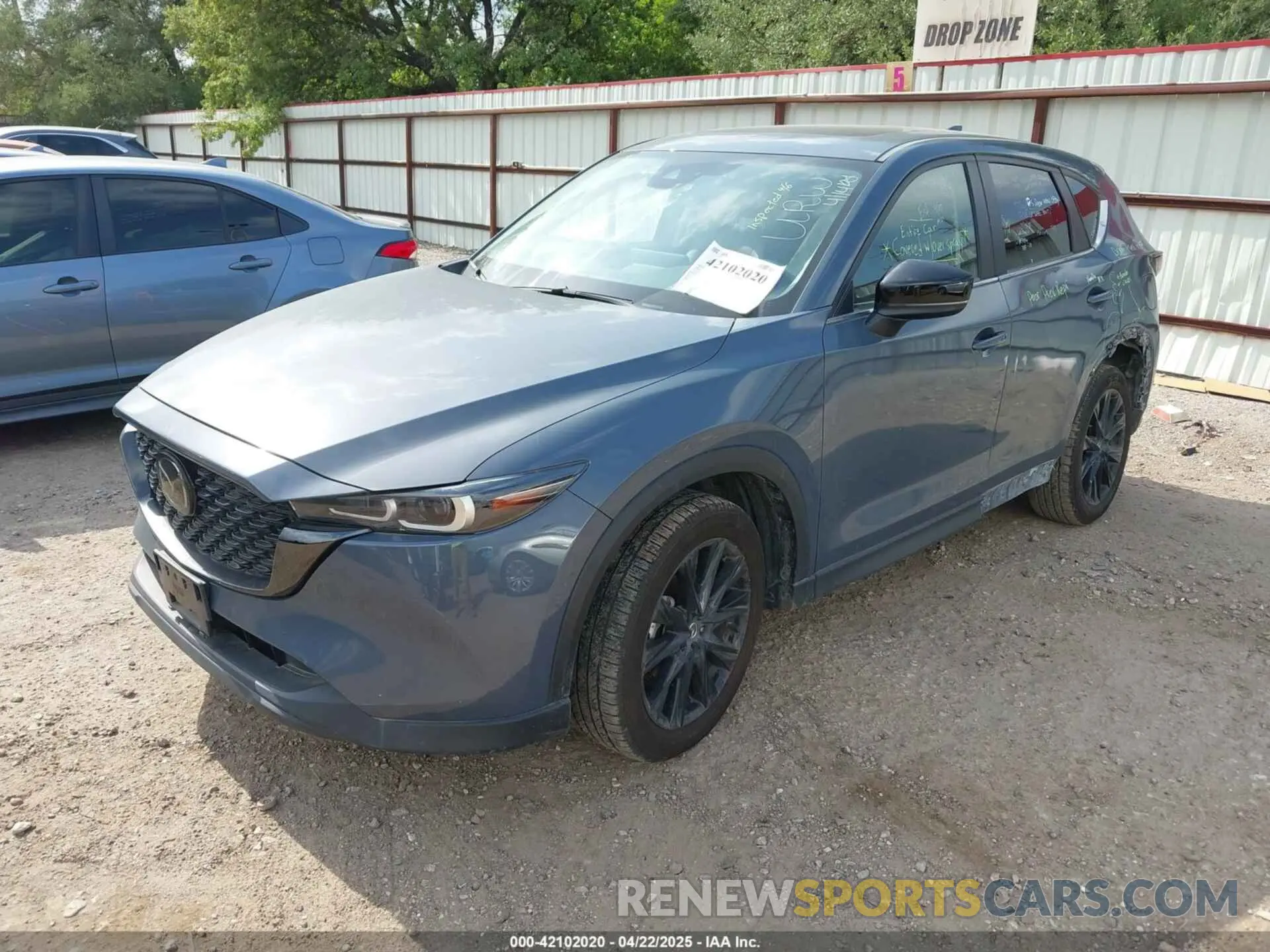 2 fotografías del automóvil dañado JM3KFBCM1P0193231 MAZDA CX-5 2023