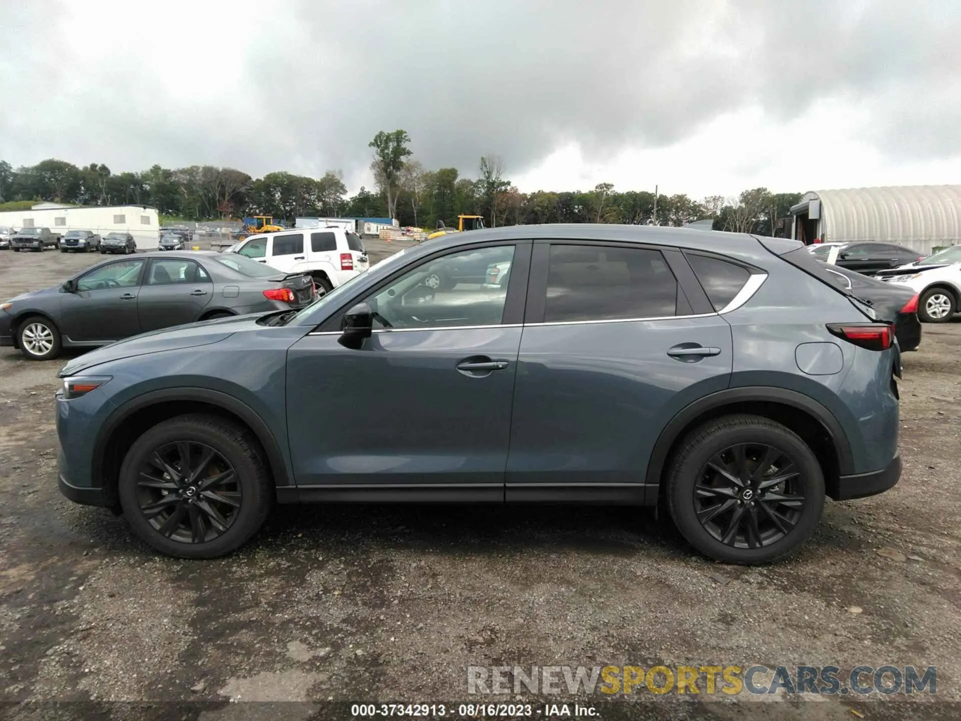 14 fotografías del automóvil dañado JM3KFBCM1P0209900 MAZDA CX-5 2023