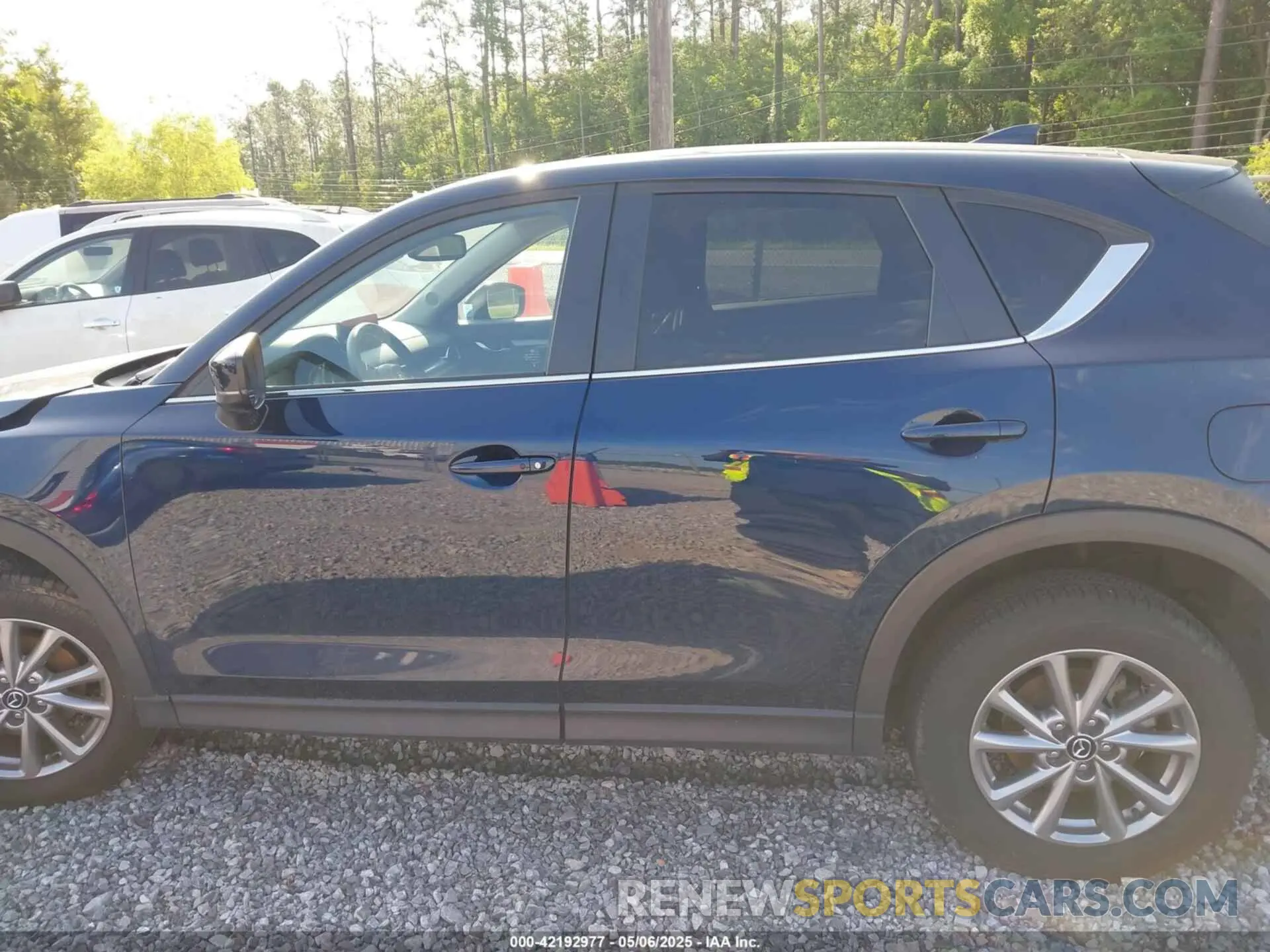 15 fotografías del automóvil dañado JM3KFBCM1P0260992 MAZDA CX-5 2023