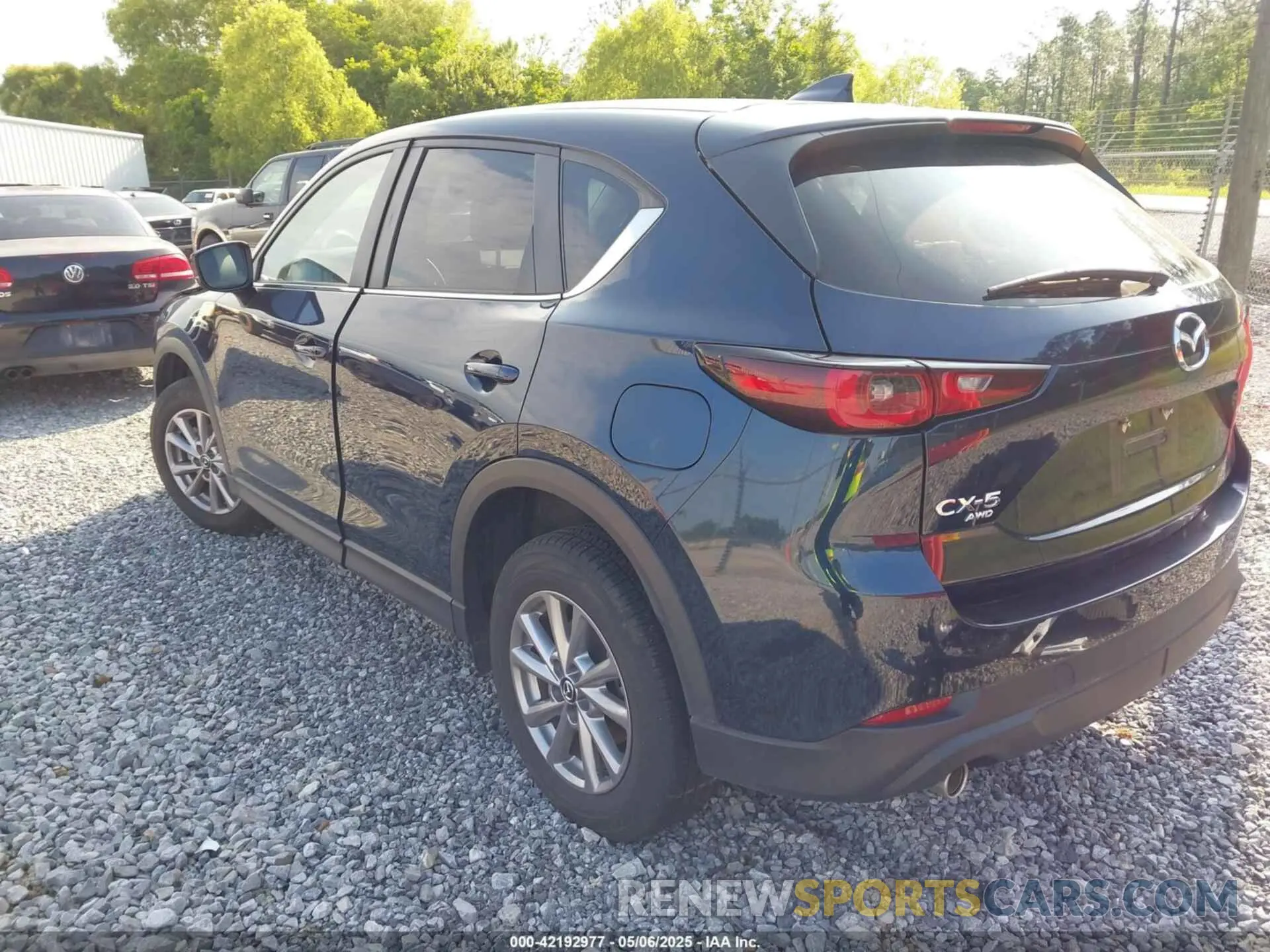 3 fotografías del automóvil dañado JM3KFBCM1P0260992 MAZDA CX-5 2023