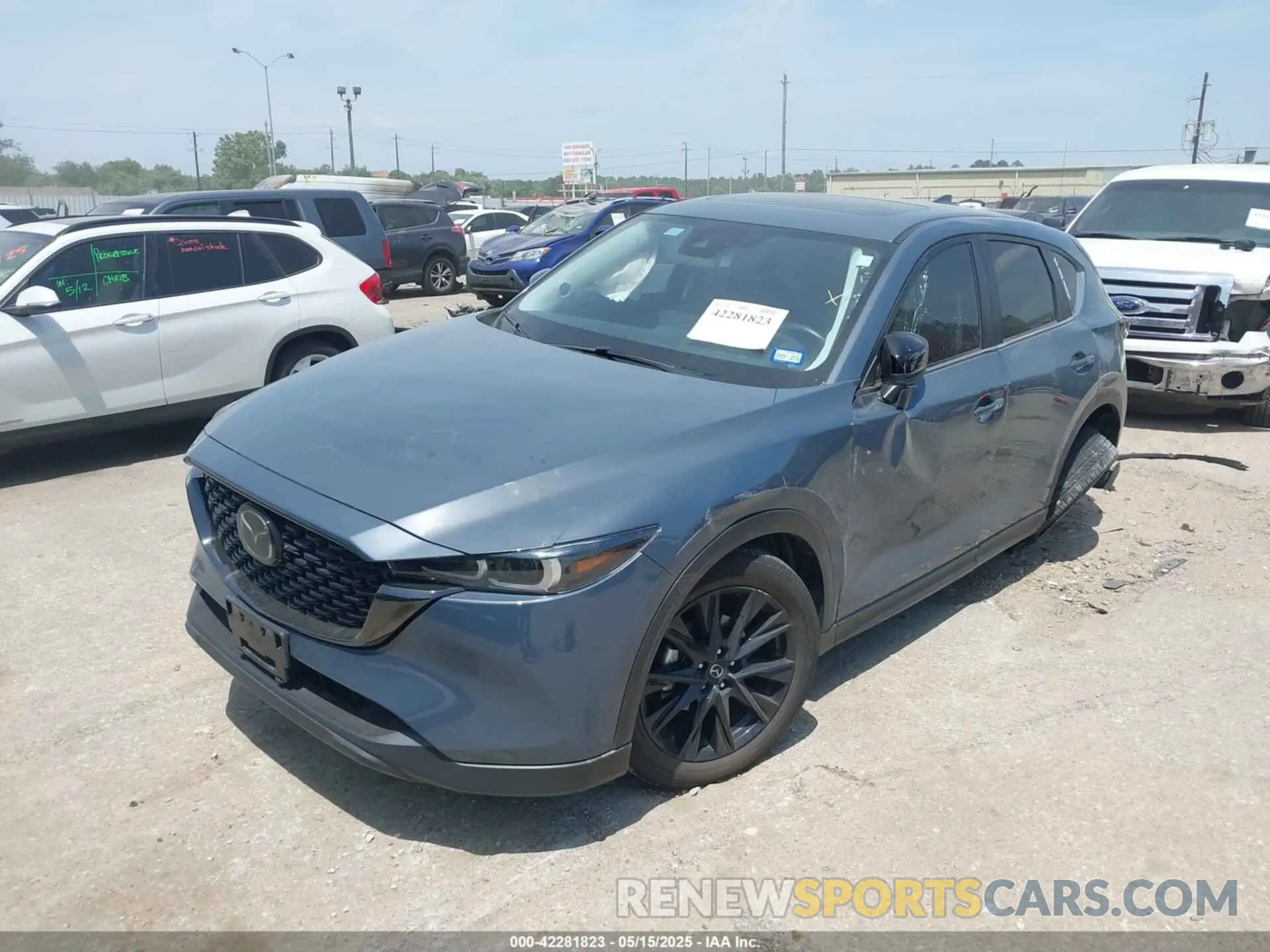 2 fotografías del automóvil dañado JM3KFBCM2P0223806 MAZDA CX-5 2023