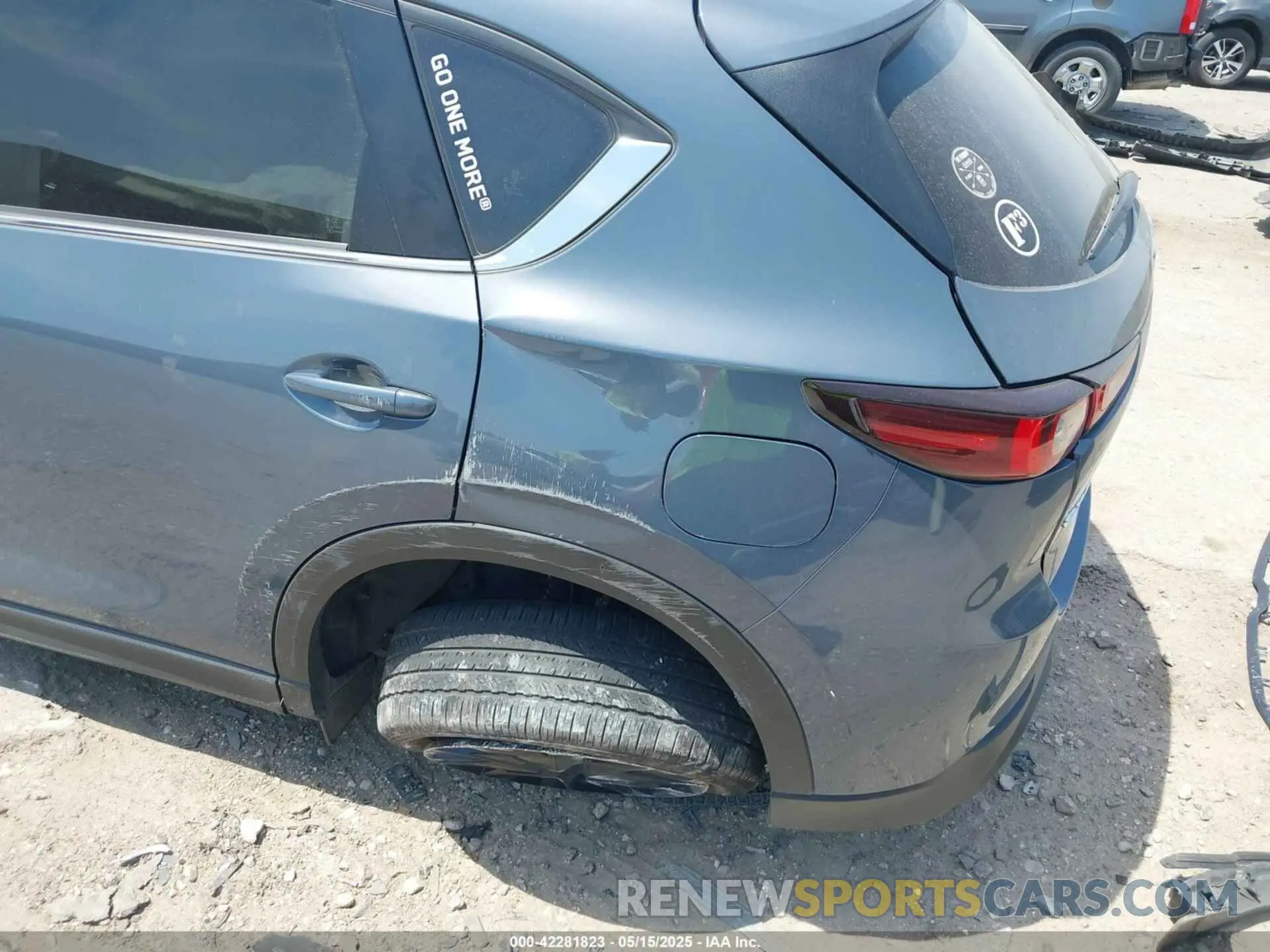 6 fotografías del automóvil dañado JM3KFBCM2P0223806 MAZDA CX-5 2023
