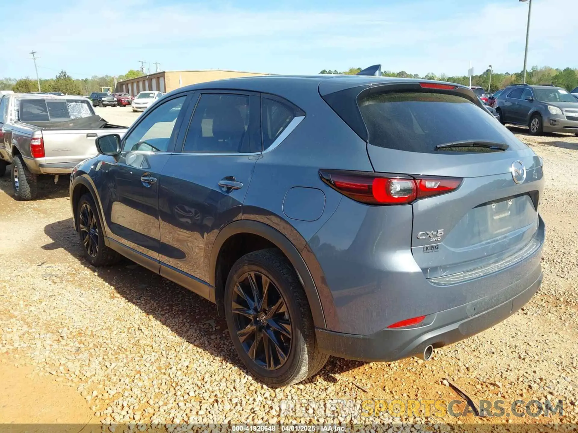 3 fotografías del automóvil dañado JM3KFBCM3P0154043 MAZDA CX-5 2023
