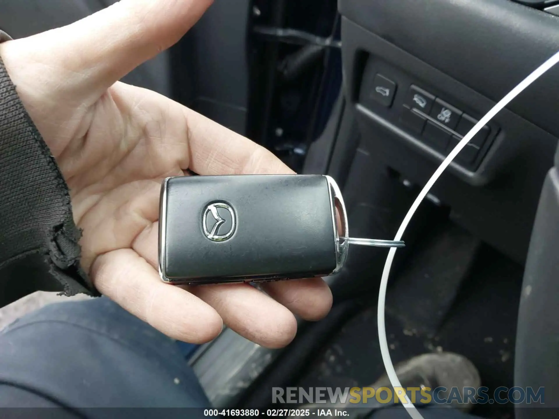 11 fotografías del automóvil dañado JM3KFBCM3P0244020 MAZDA CX-5 2023