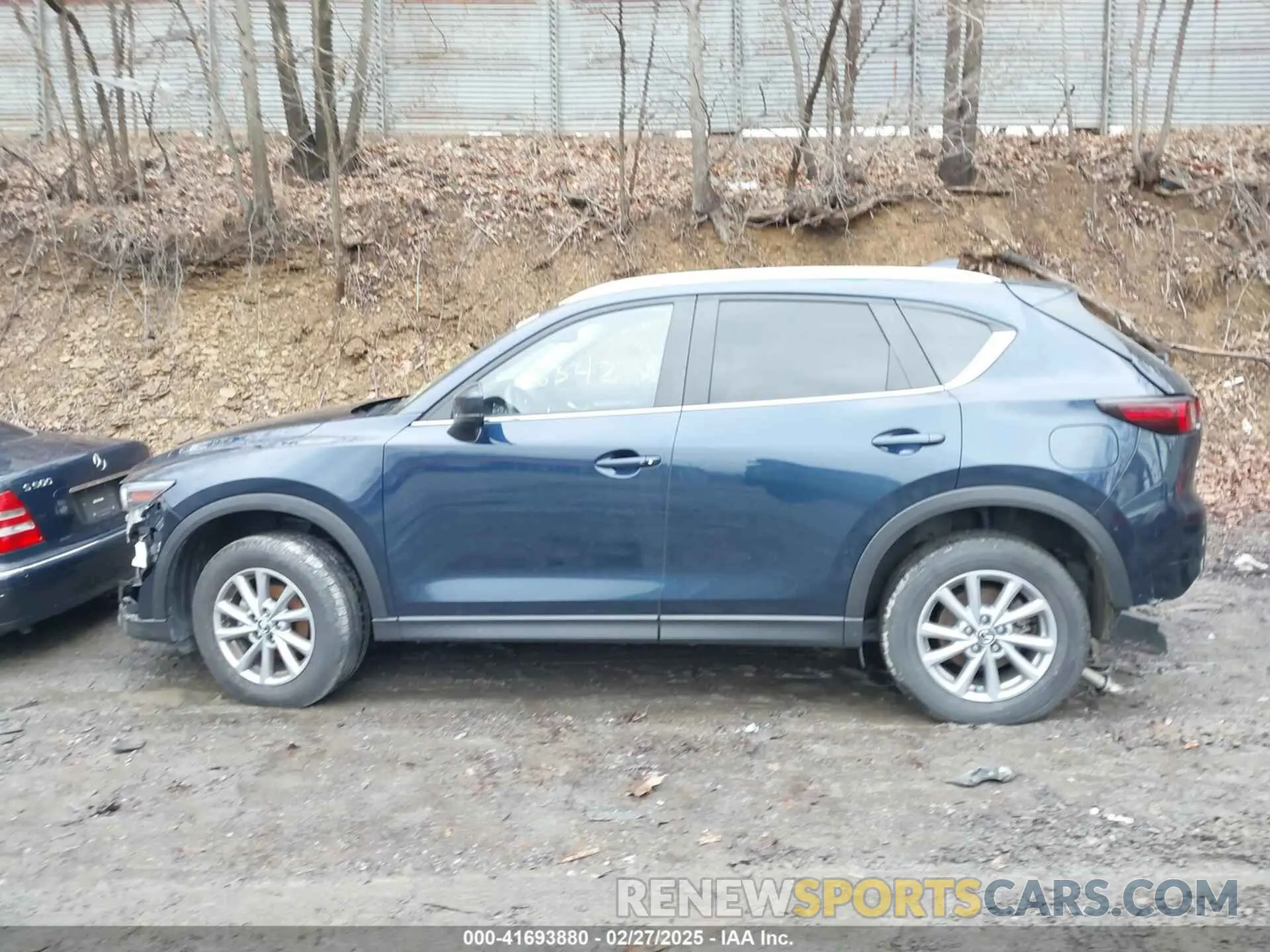 15 fotografías del automóvil dañado JM3KFBCM3P0244020 MAZDA CX-5 2023