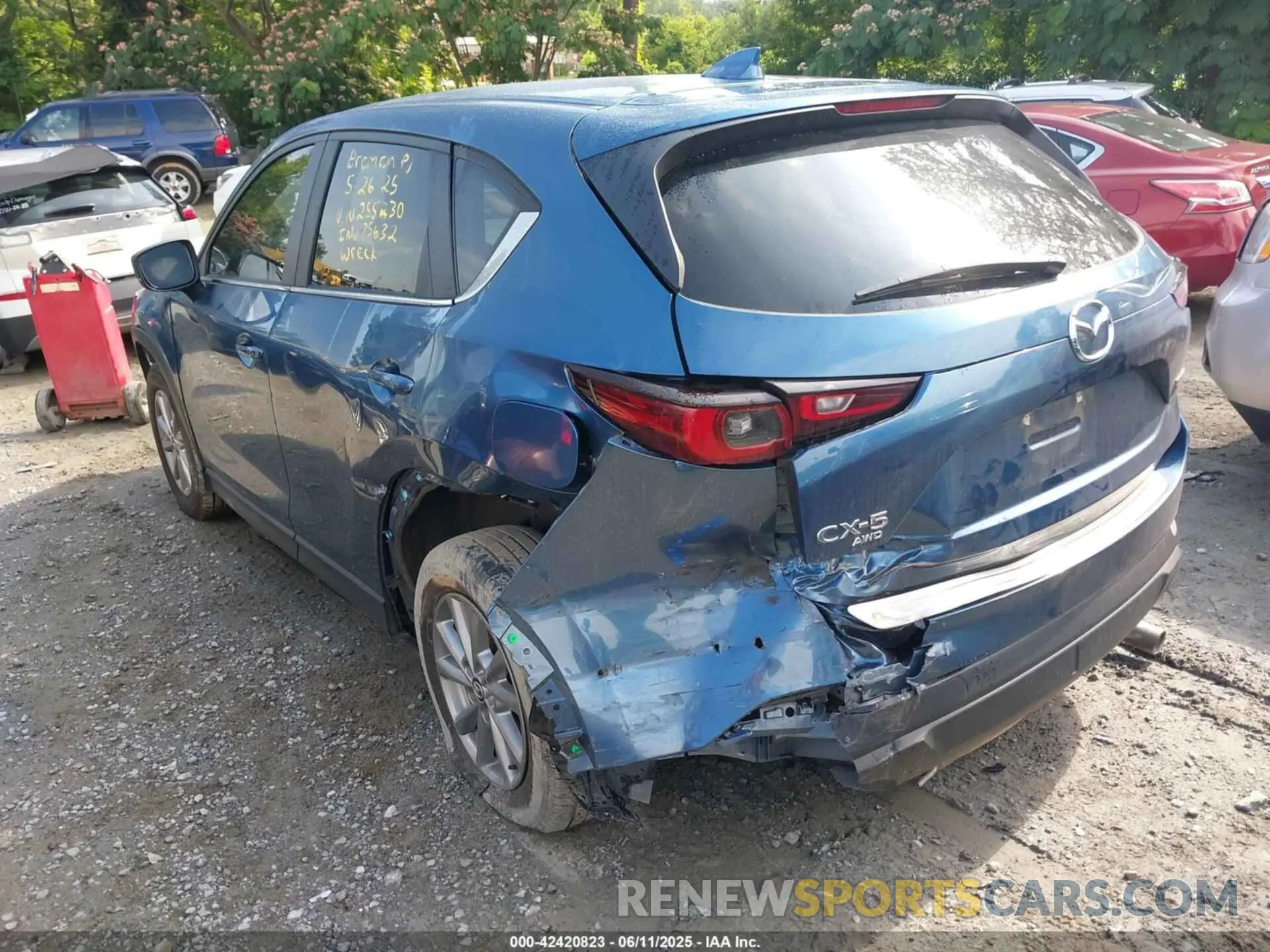 3 fotografías del automóvil dañado JM3KFBCM3P0255230 MAZDA CX-5 2023