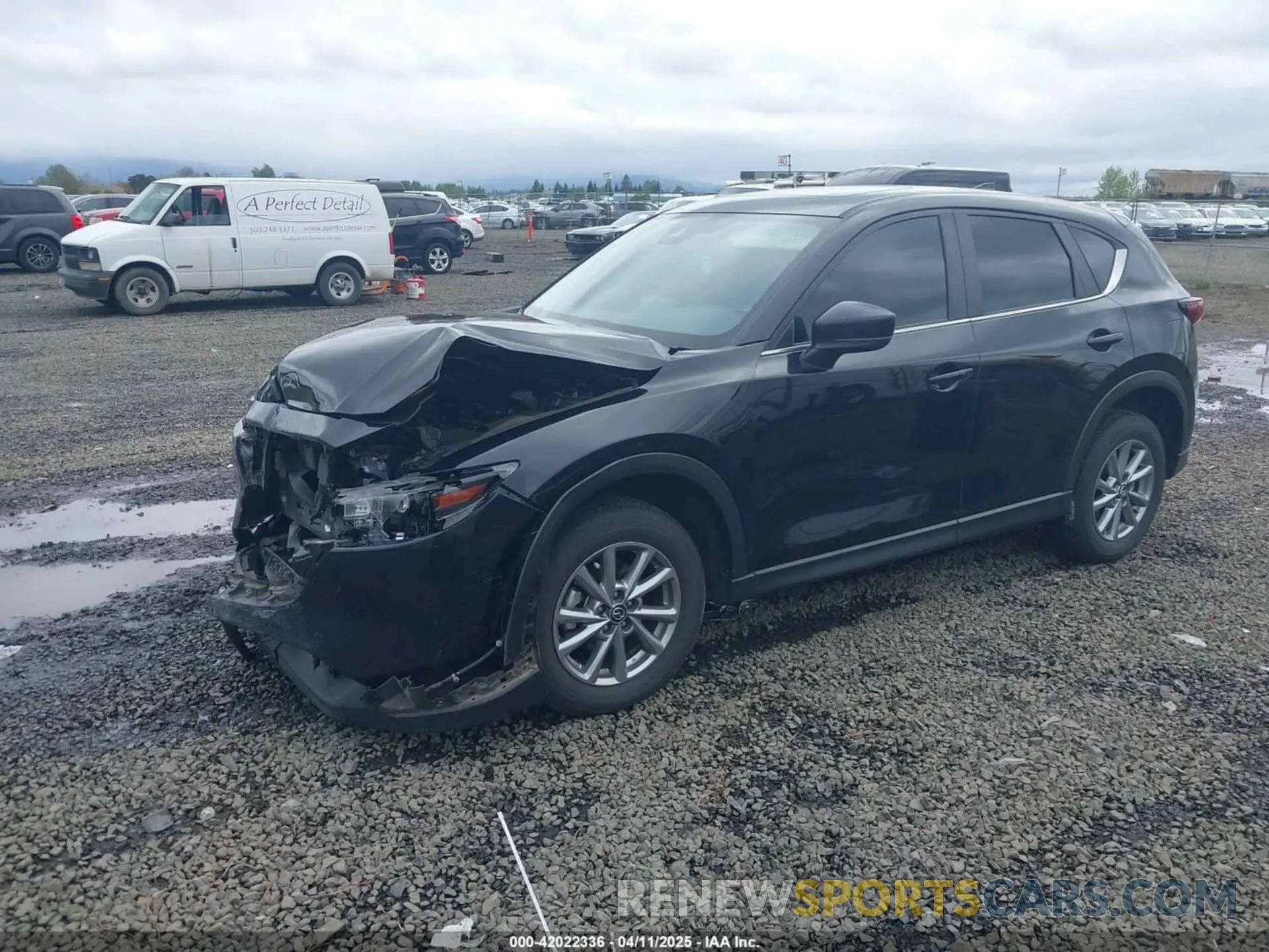 2 fotografías del automóvil dañado JM3KFBCM3P0270620 MAZDA CX-5 2023