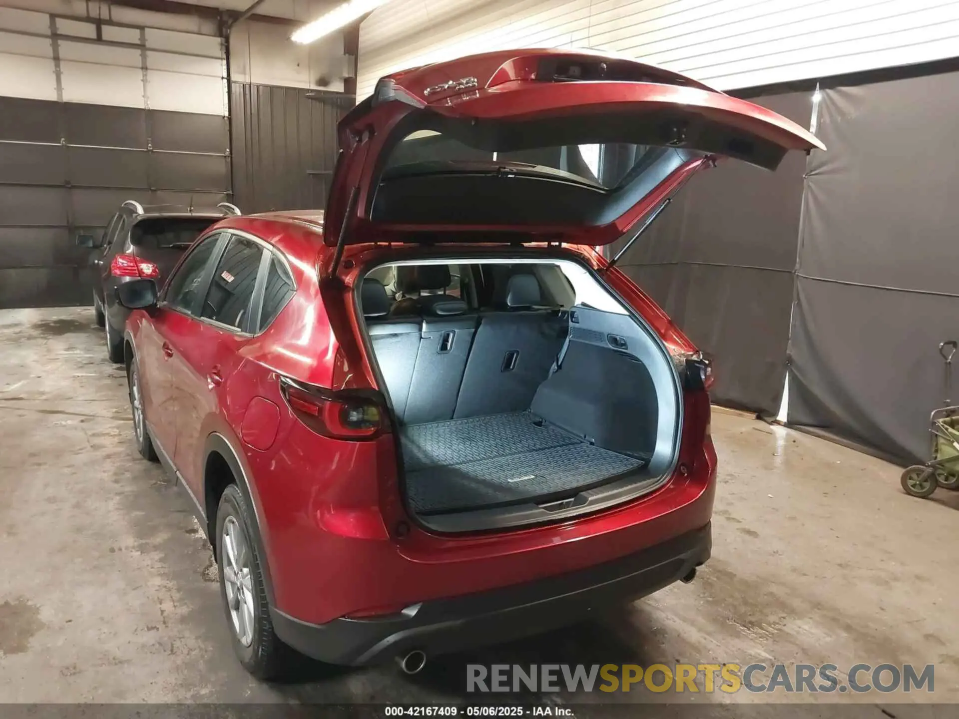 3 fotografías del automóvil dañado JM3KFBCM4P0129717 MAZDA CX-5 2023