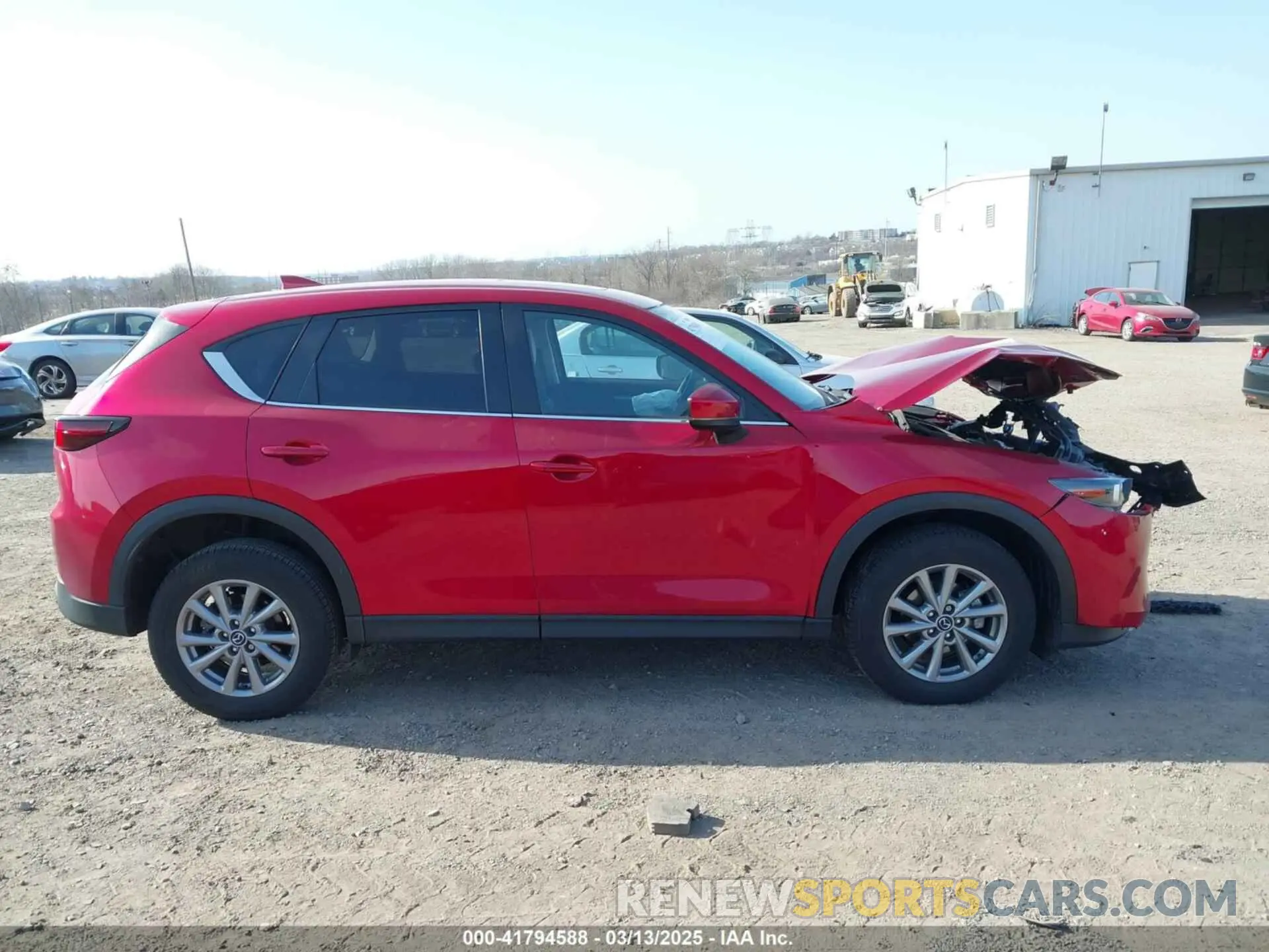 13 fotografías del automóvil dañado JM3KFBCM4P0130107 MAZDA CX-5 2023