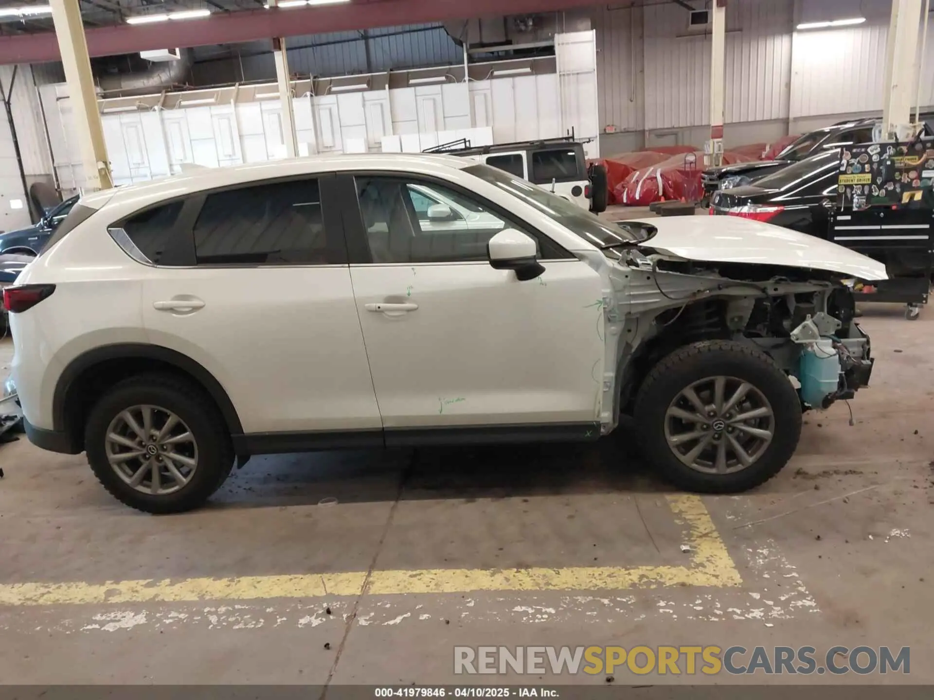 14 fotografías del automóvil dañado JM3KFBCM4P0240168 MAZDA CX-5 2023