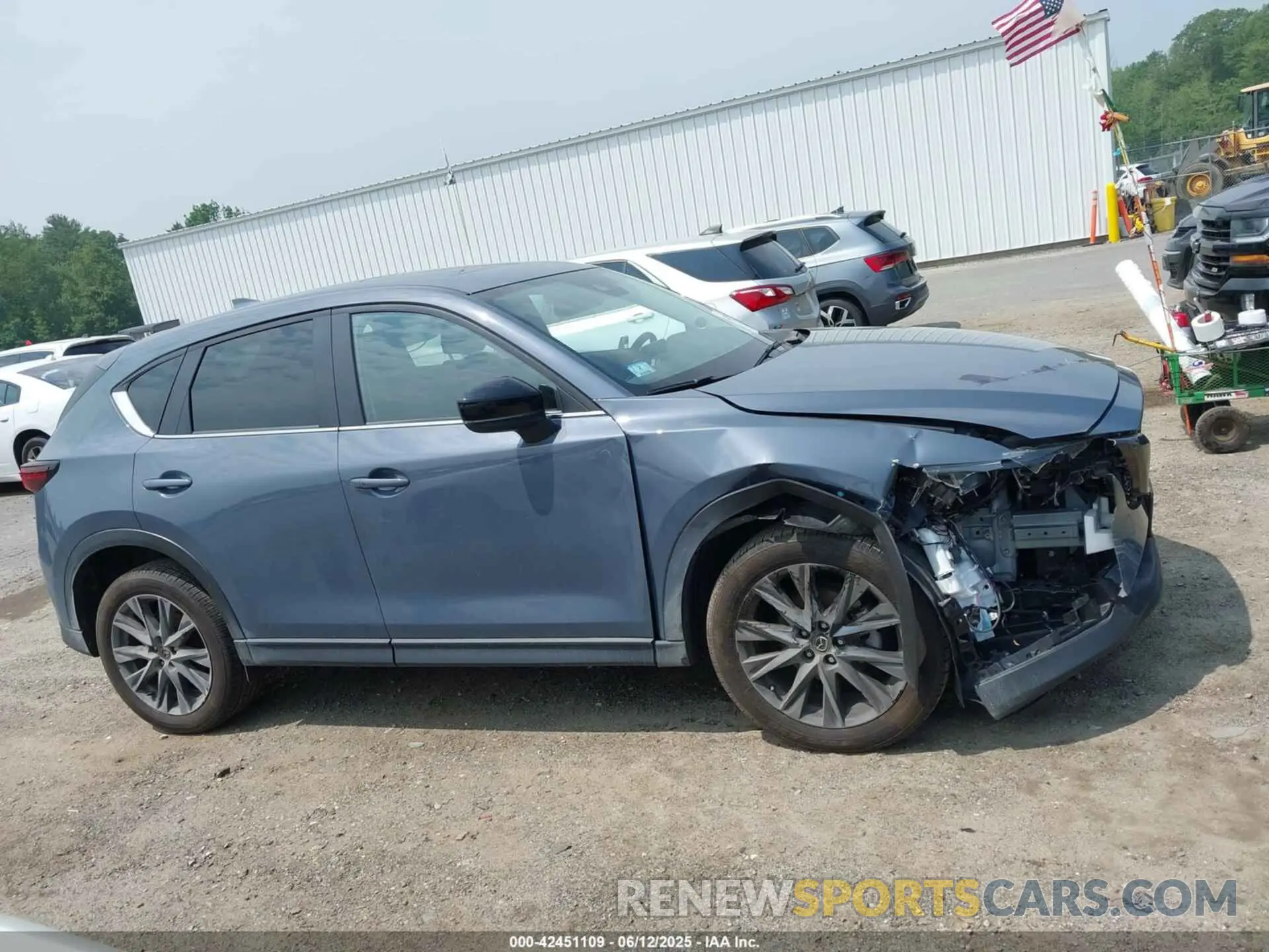 13 fotografías del automóvil dañado JM3KFBCM5P0179462 MAZDA CX-5 2023