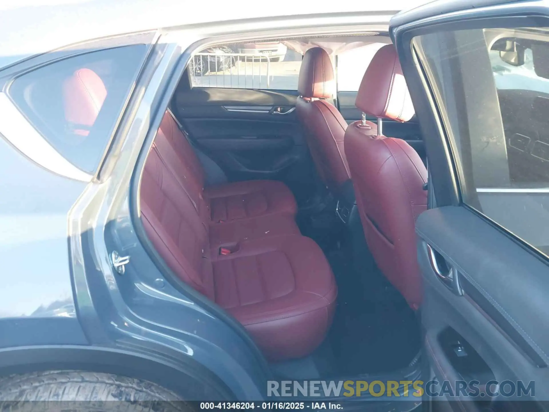 8 fotografías del automóvil dañado JM3KFBCM5P0242057 MAZDA CX-5 2023