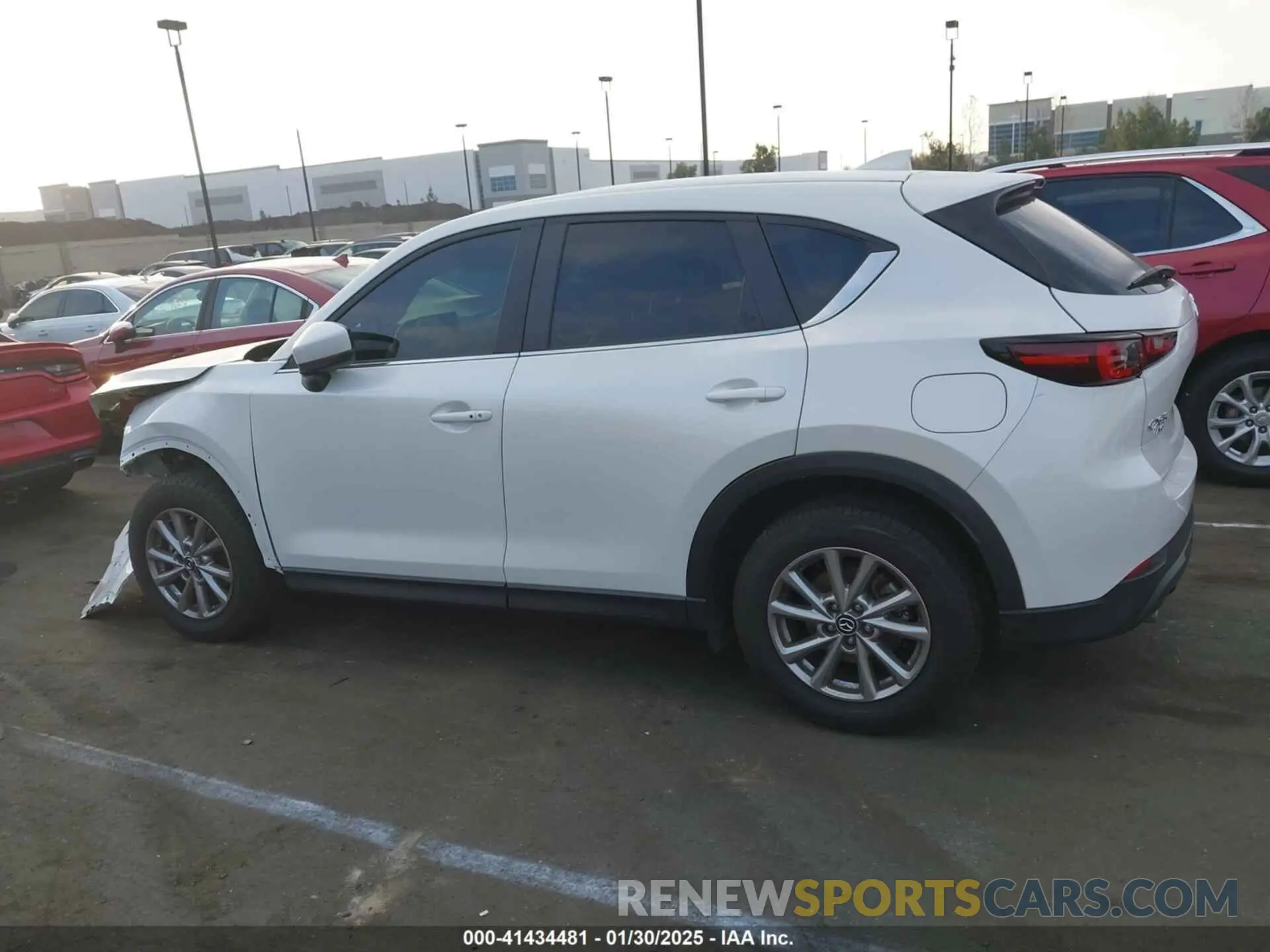 15 fotografías del automóvil dañado JM3KFBCM5P0251518 MAZDA CX-5 2023