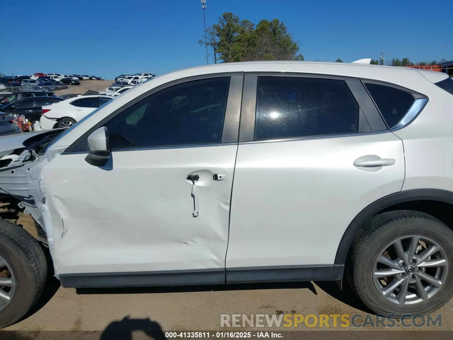 15 fotografías del automóvil dañado JM3KFBCM6P0140427 MAZDA CX-5 2023