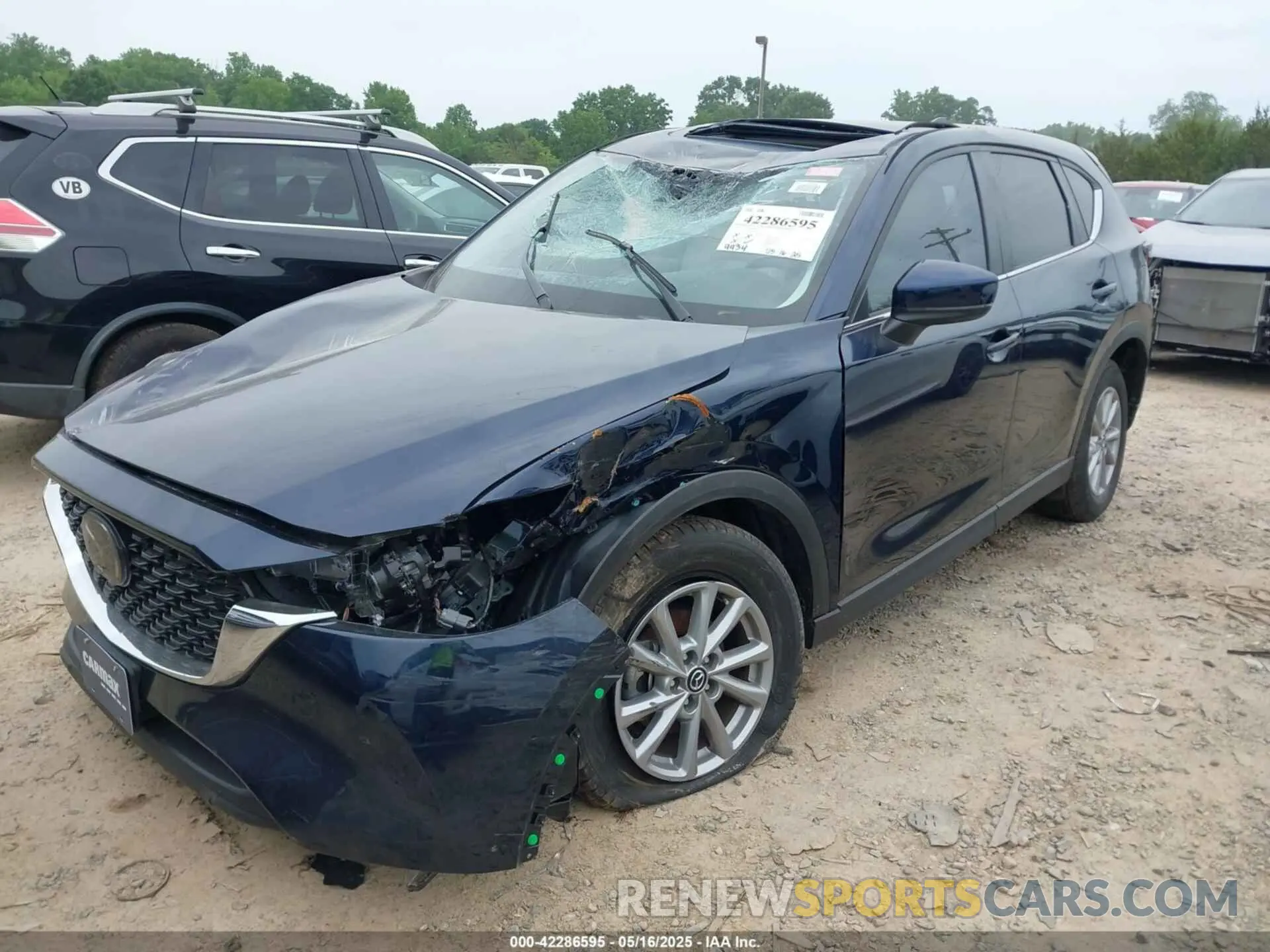2 fotografías del automóvil dañado JM3KFBCM6P0251947 MAZDA CX-5 2023