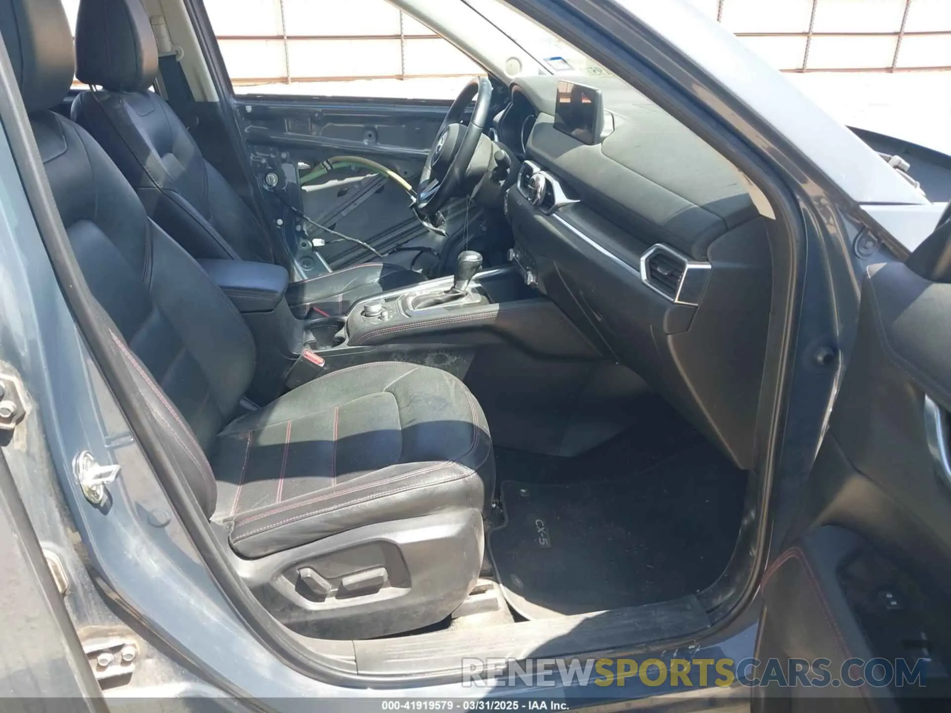 5 fotografías del automóvil dañado JM3KFBCM7P0164462 MAZDA CX-5 2023