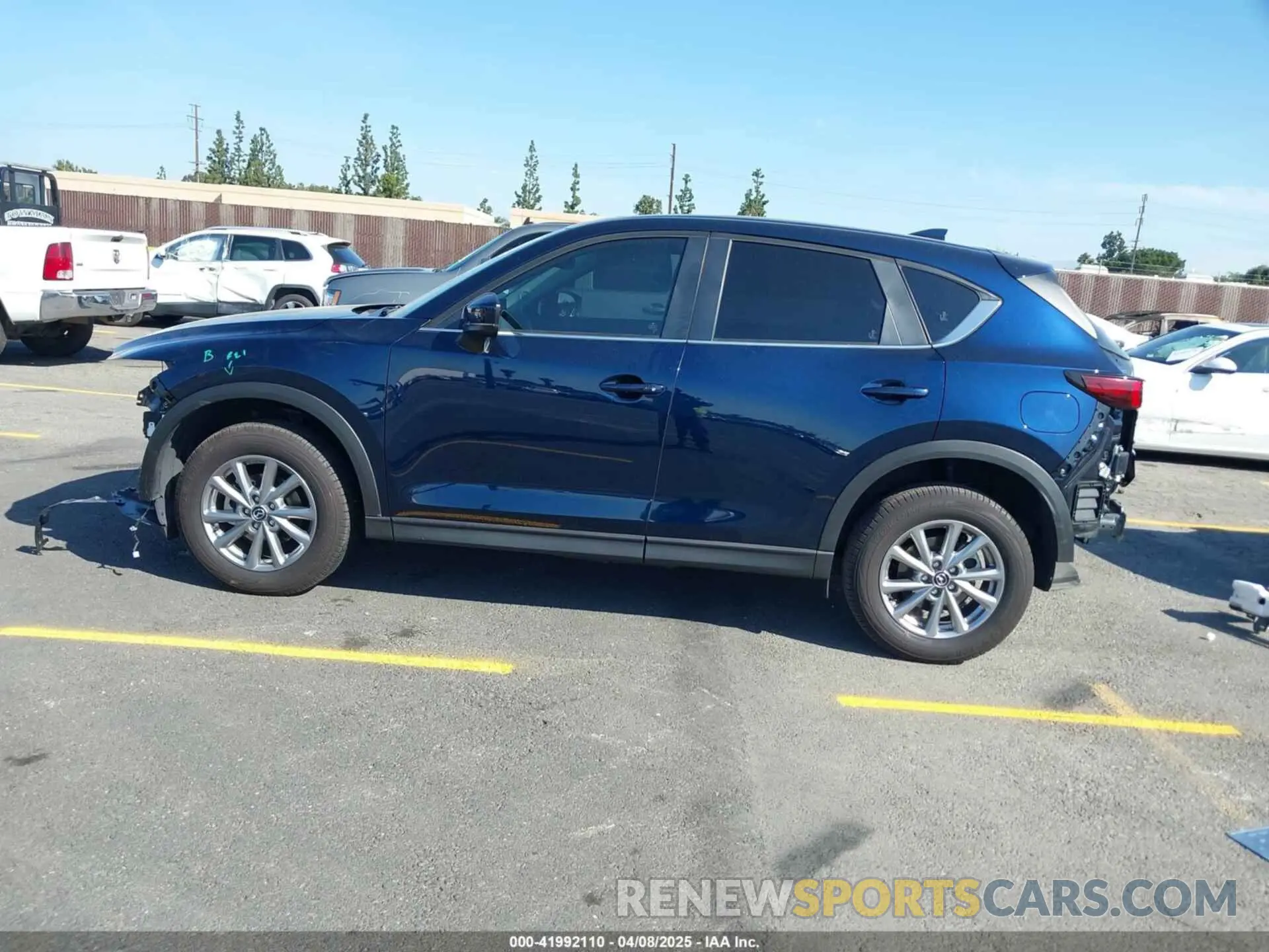14 fotografías del automóvil dañado JM3KFBCM7P0197669 MAZDA CX-5 2023